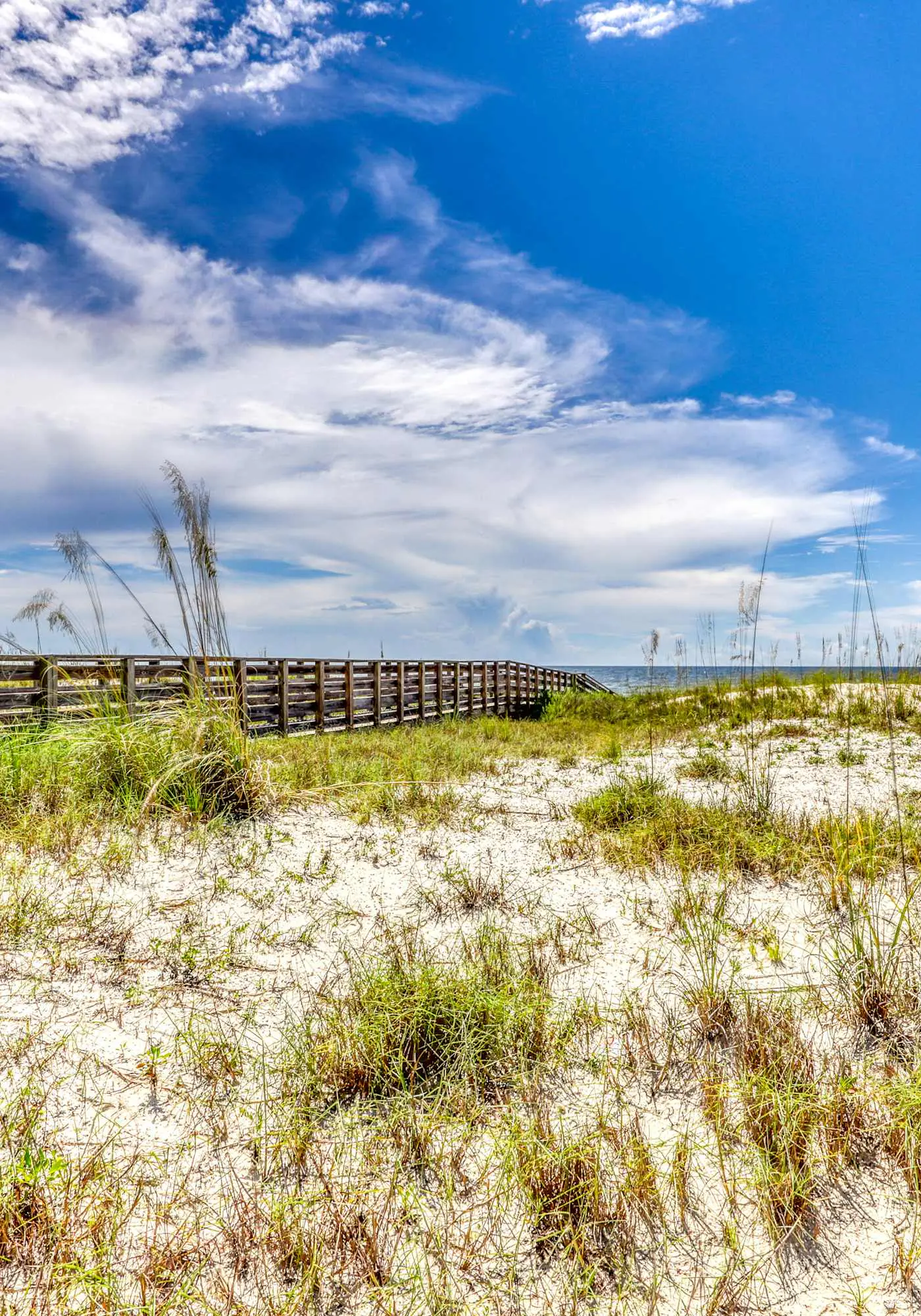 Gulf view condo with pool, balcony, easy beach access & washer/dryer