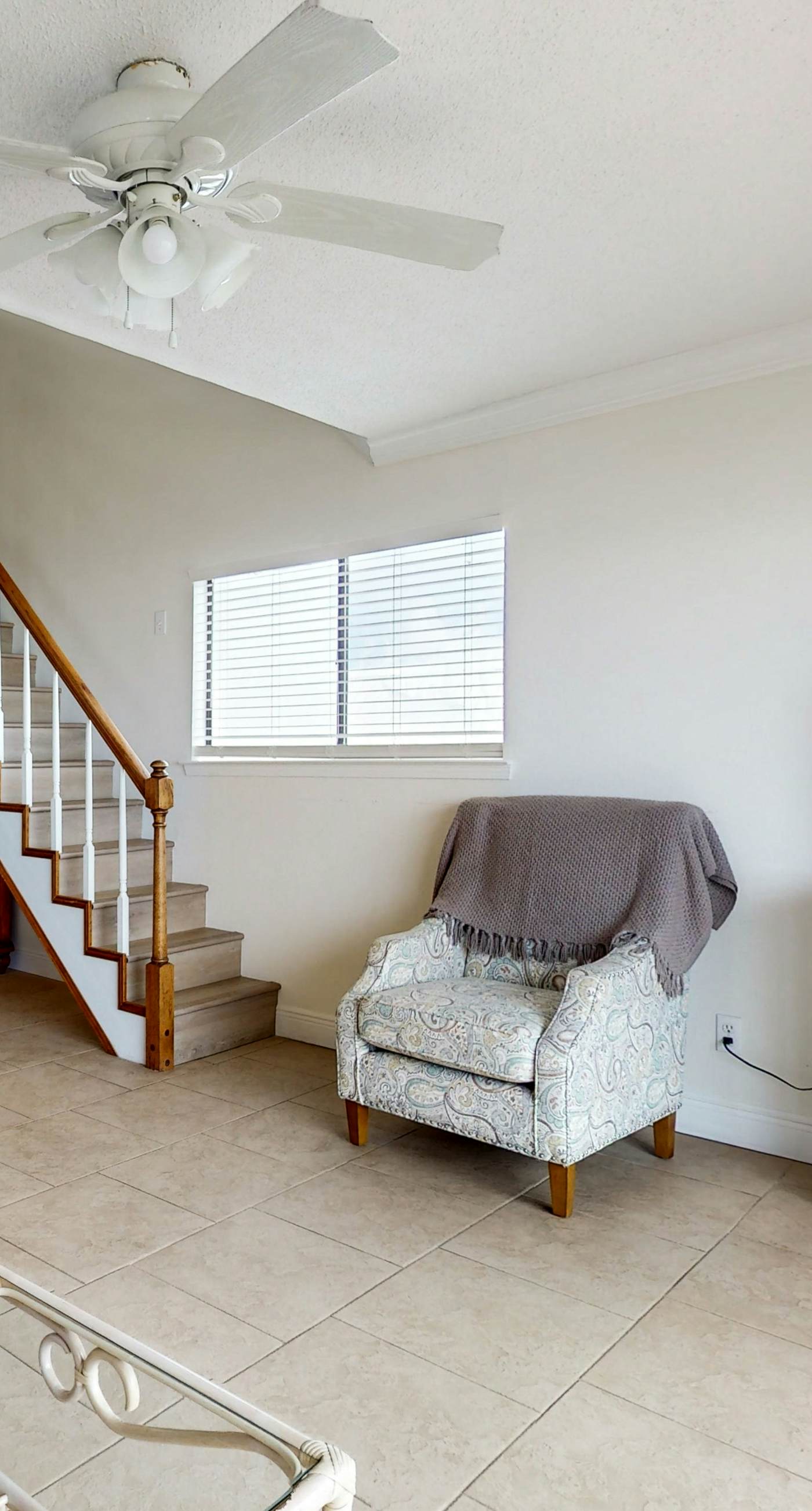 Water-view condo on Ole River with 3 pools, washer,dryer & AC