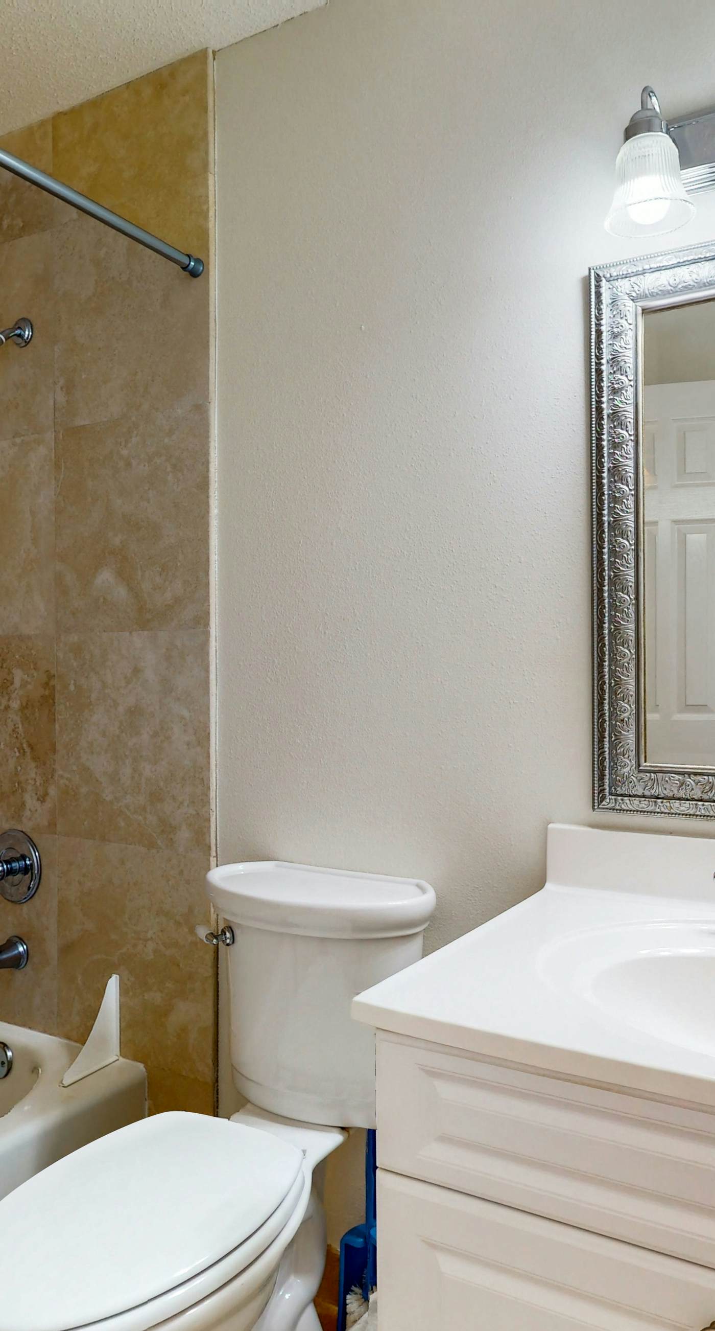 Water-view condo on Ole River with 3 pools, washer,dryer & AC