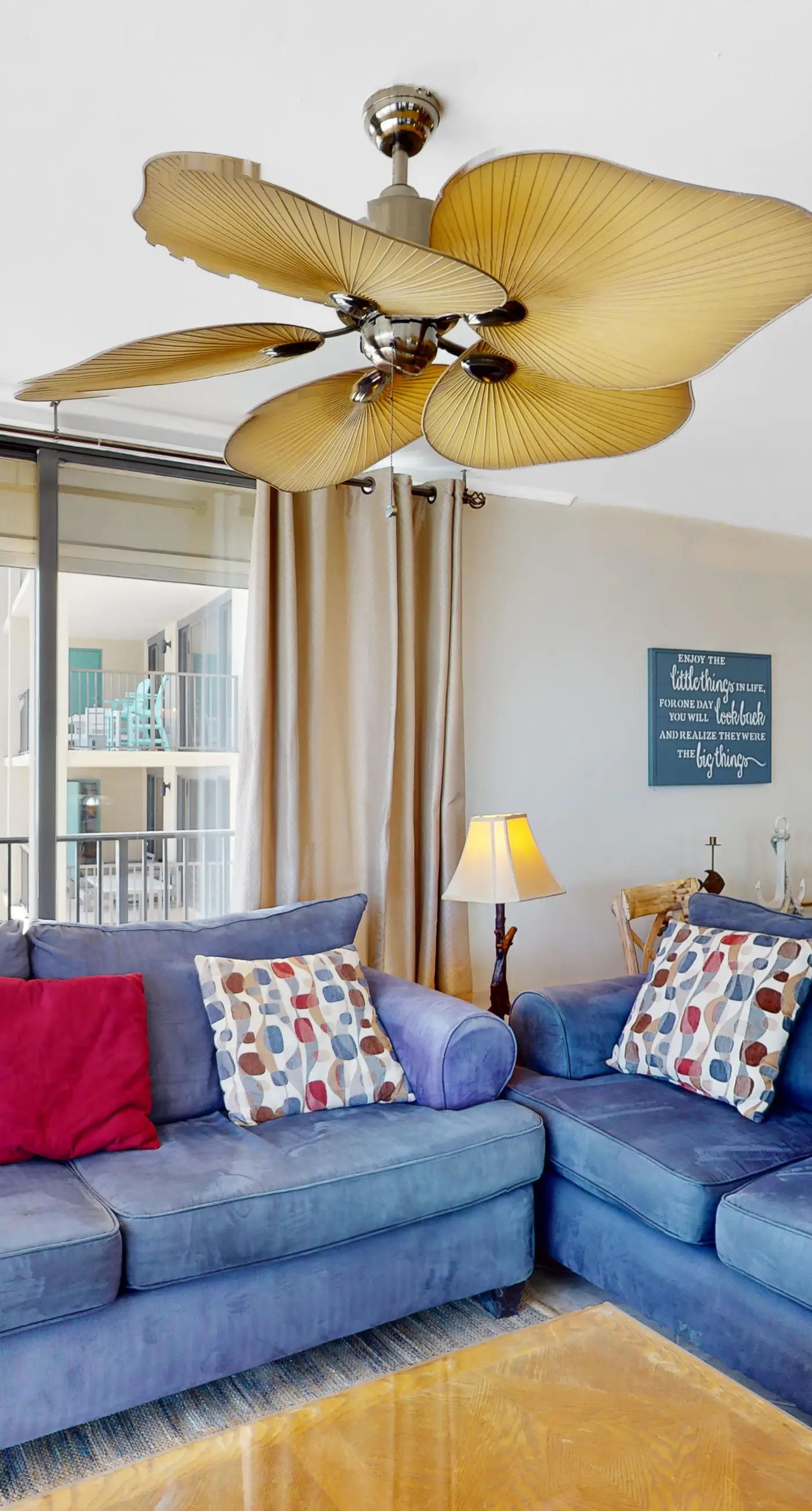 Gulf front condo with pool and beach access - breath taking balcony views