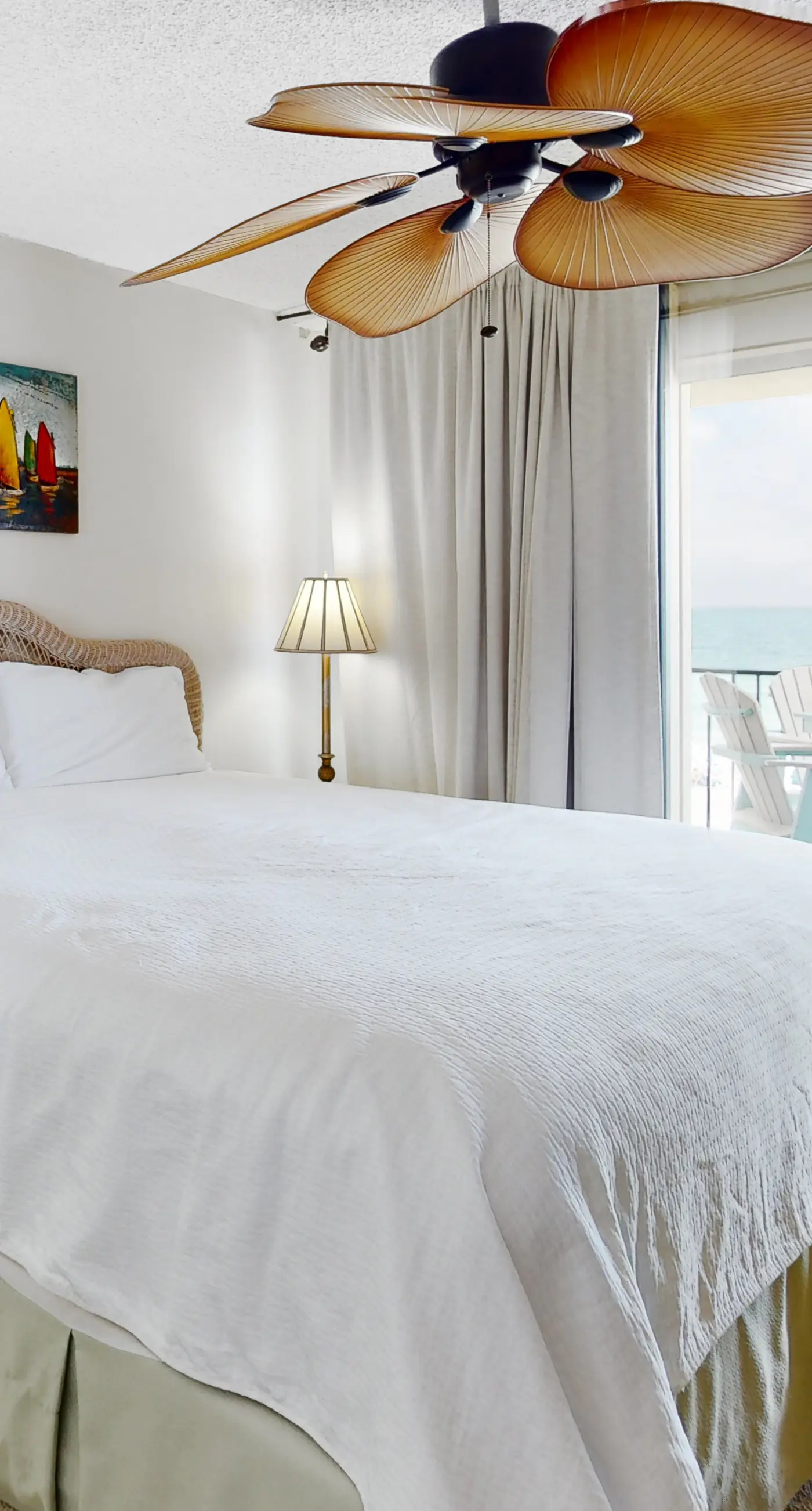 Gulf front condo with pool and beach access - breath taking balcony views