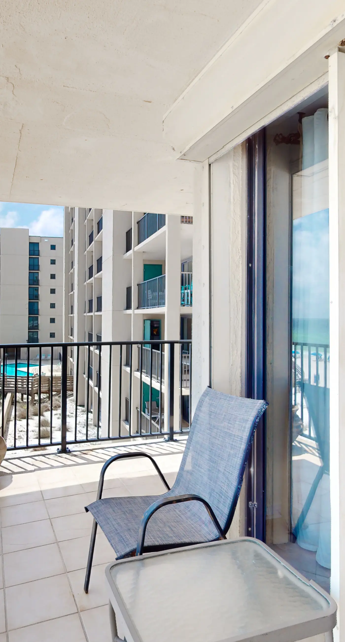 Gulf front condo with pool and beach access - breath taking balcony views