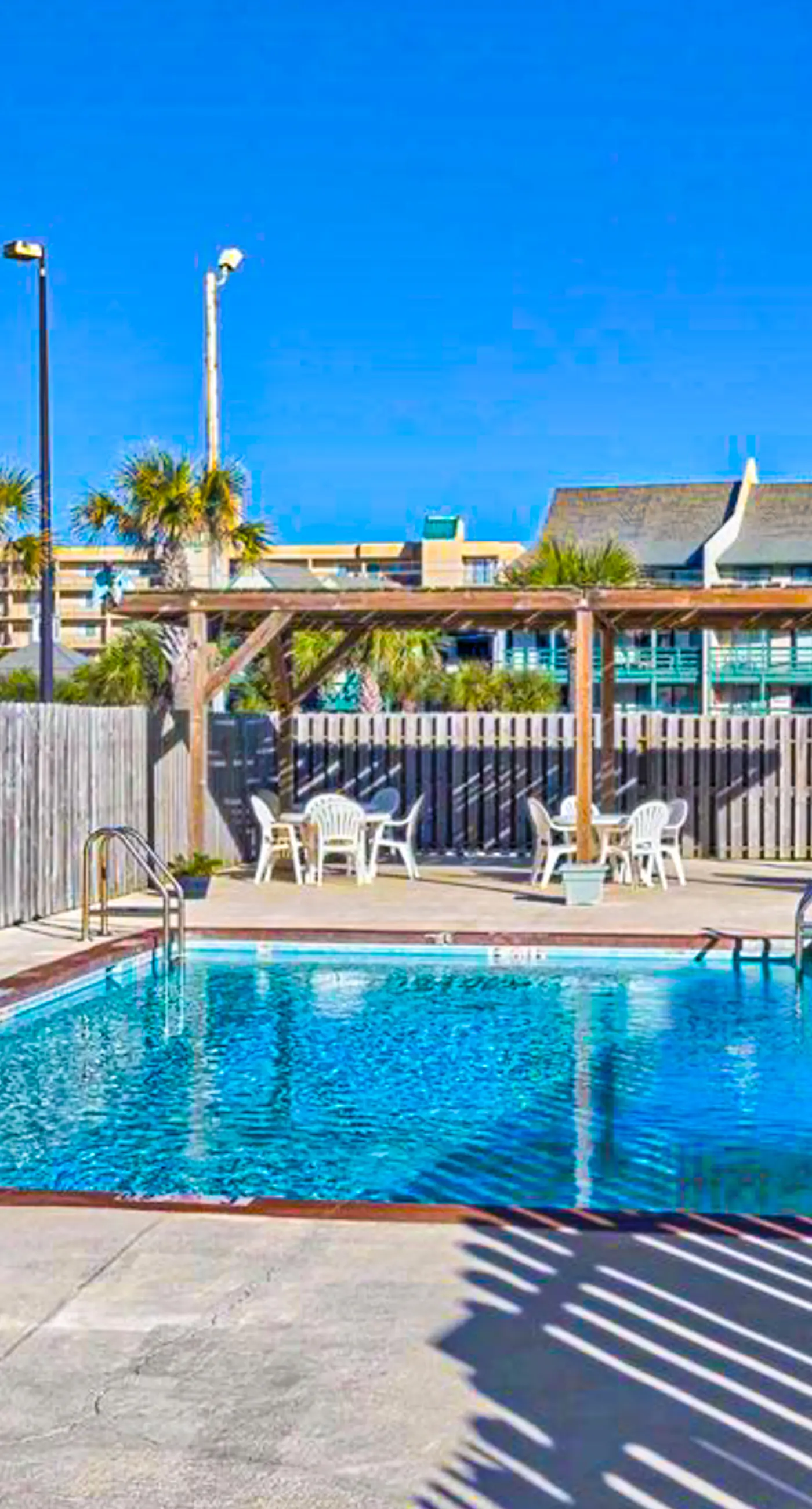 Gulf front condo with pool and beach access - breath taking balcony views