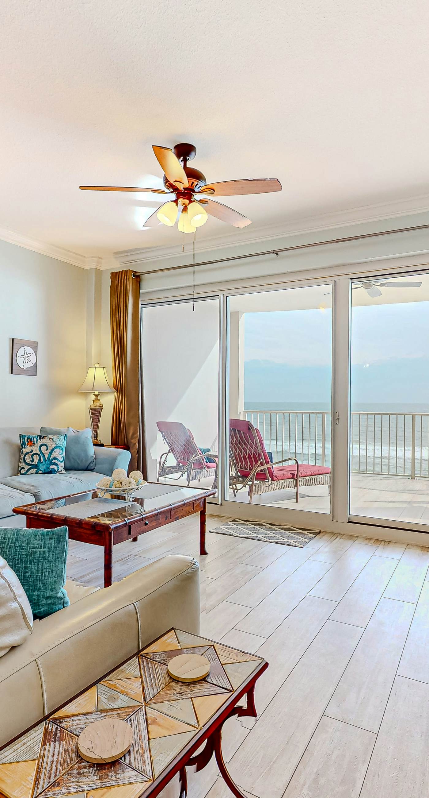 Gulf-front, 6th-floor condo with pools, hot tubs, sauna, gym & beach access