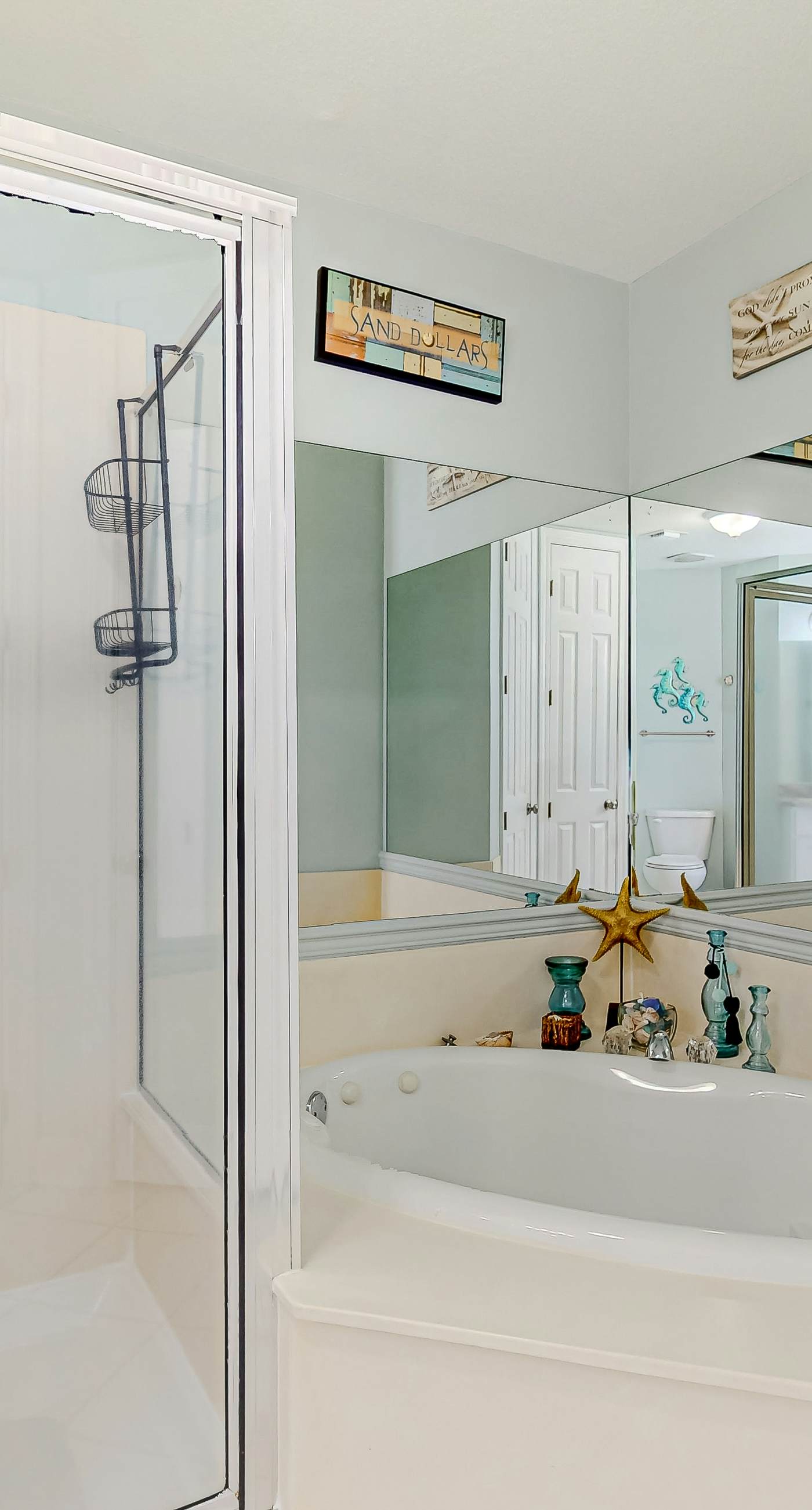 Gulf-front, 6th-floor condo with pools, hot tubs, sauna, gym & beach access