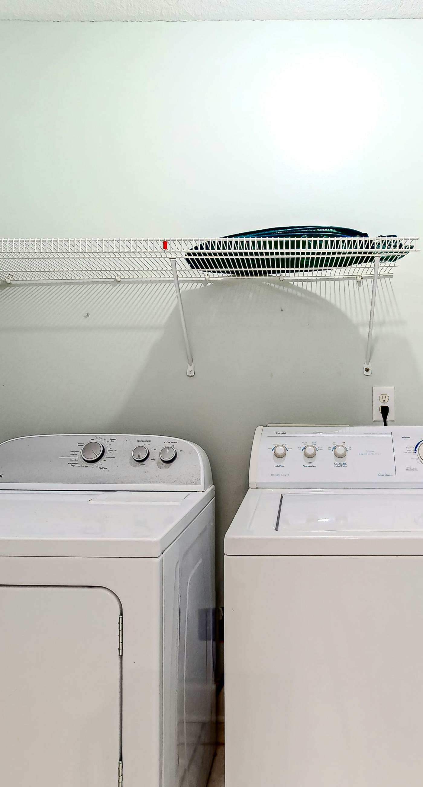 Gulf-front, 6th-floor condo with pools, hot tubs, sauna, gym & beach access