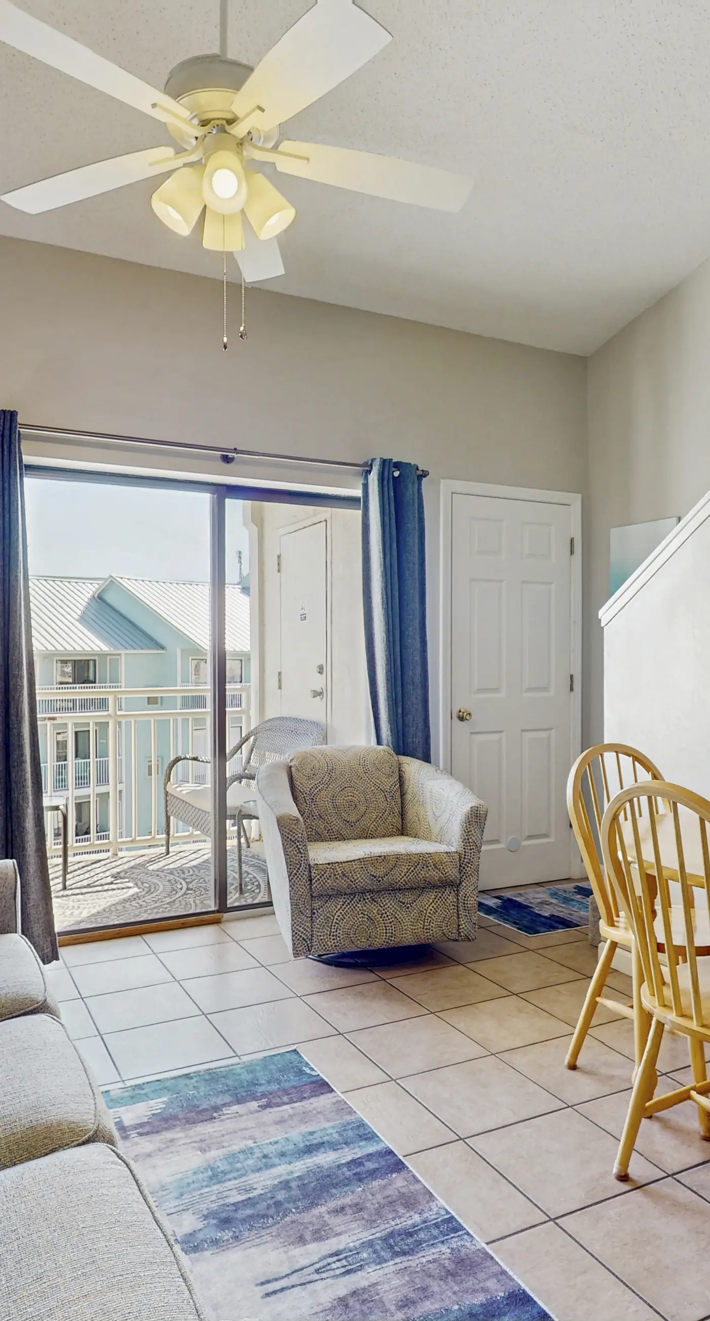 Gulf front condo with onsite snack bar, three shared pools, and internet