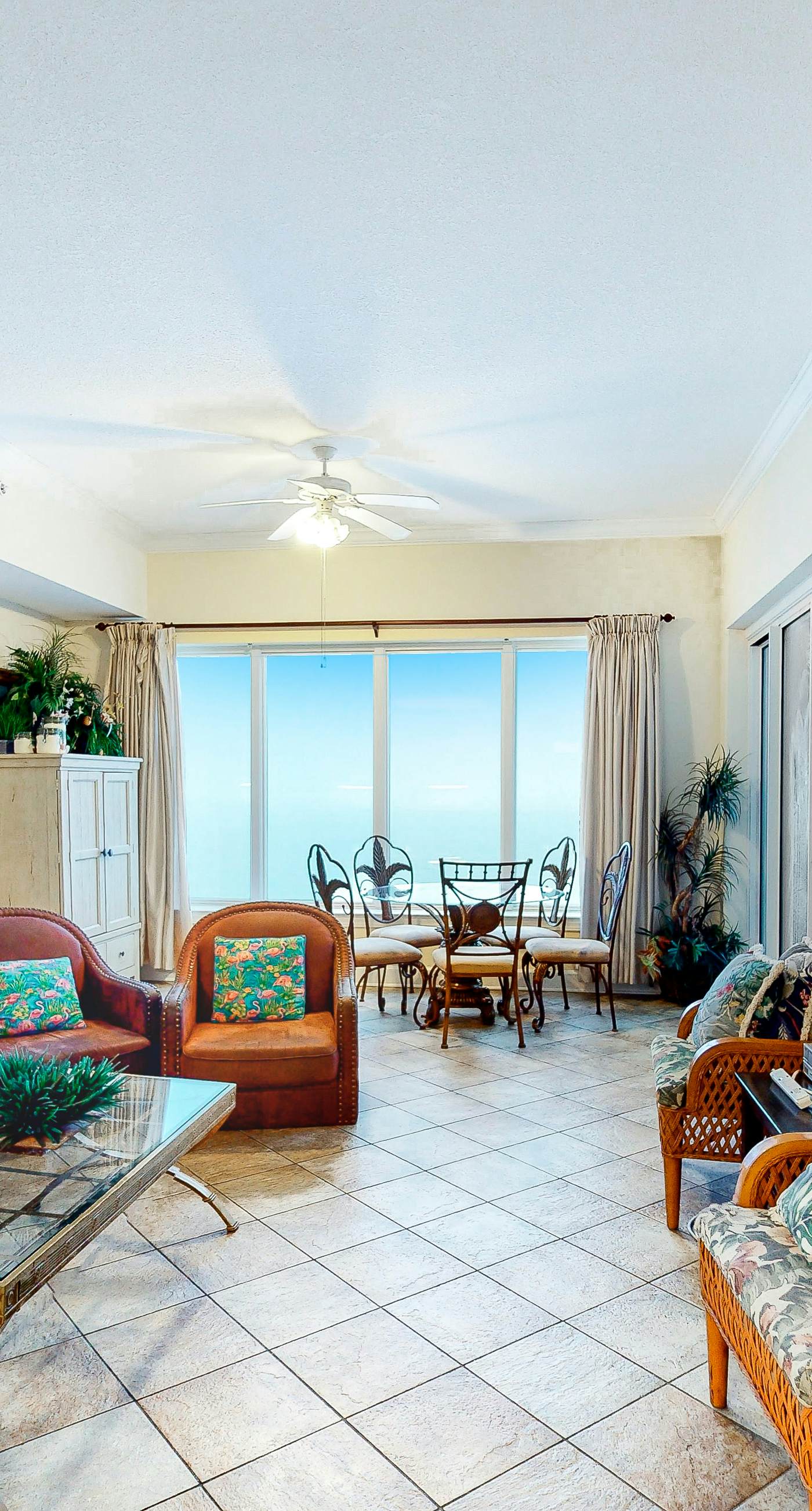 Gulf-front condo with pools, hot tubs, sauna, gym, central AC & washer/dryer