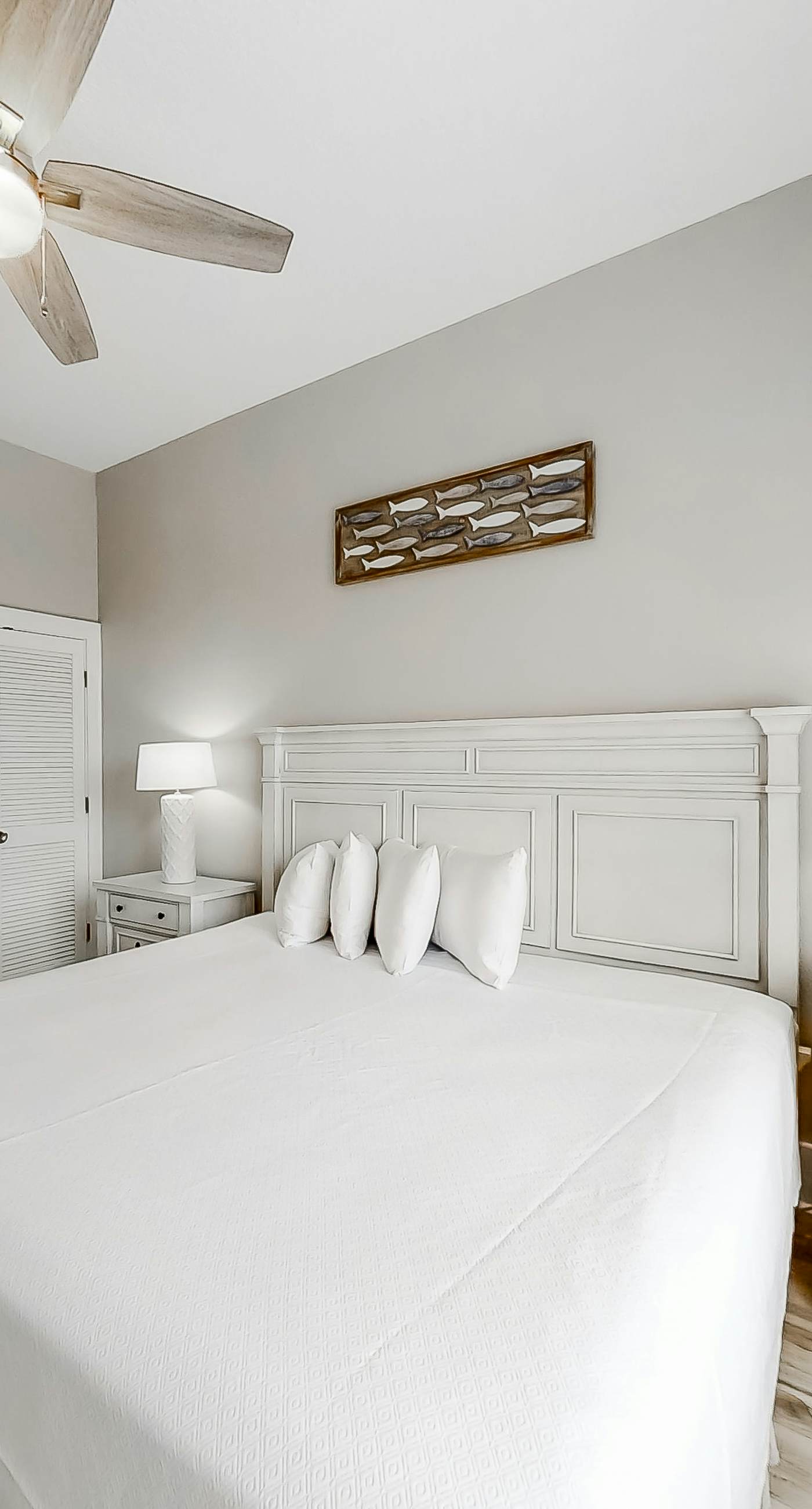 Beautiful Gulf-front home with bright interior, pool, free WiFi, & central AC