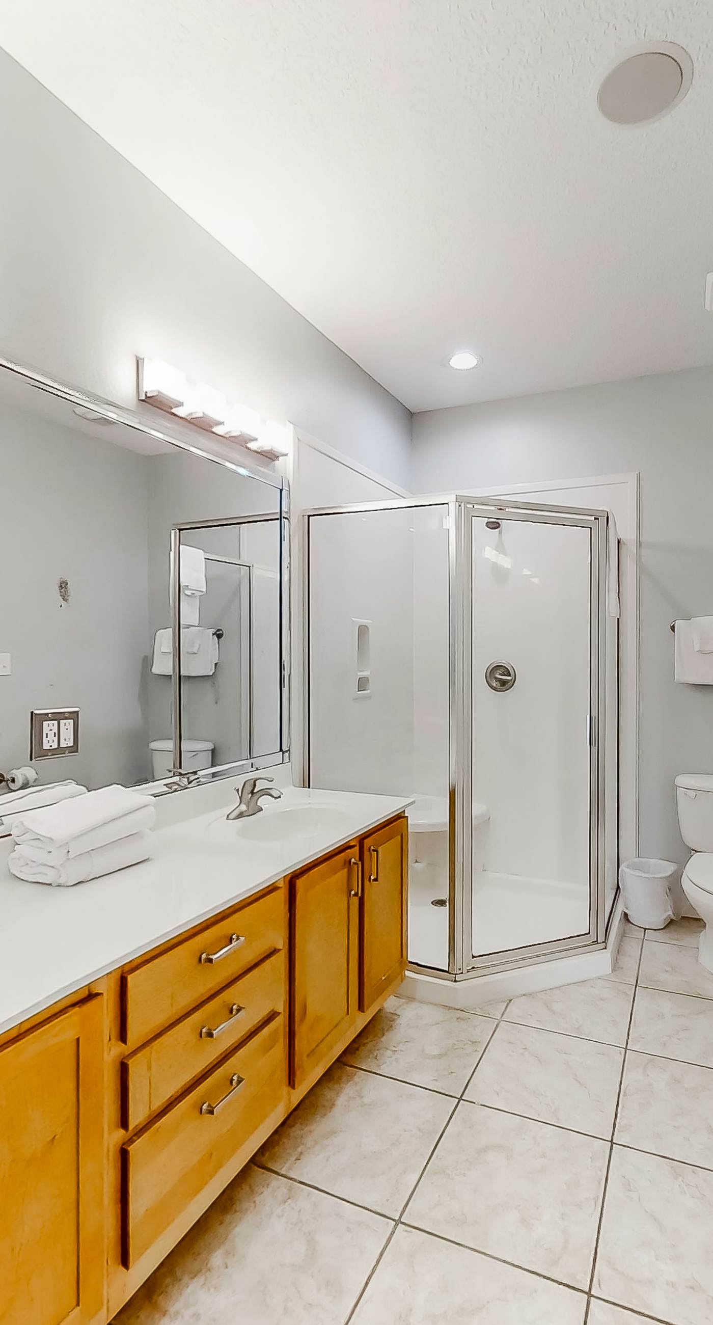 Beautiful Gulf-front home with bright interior, pool, free WiFi, & central AC