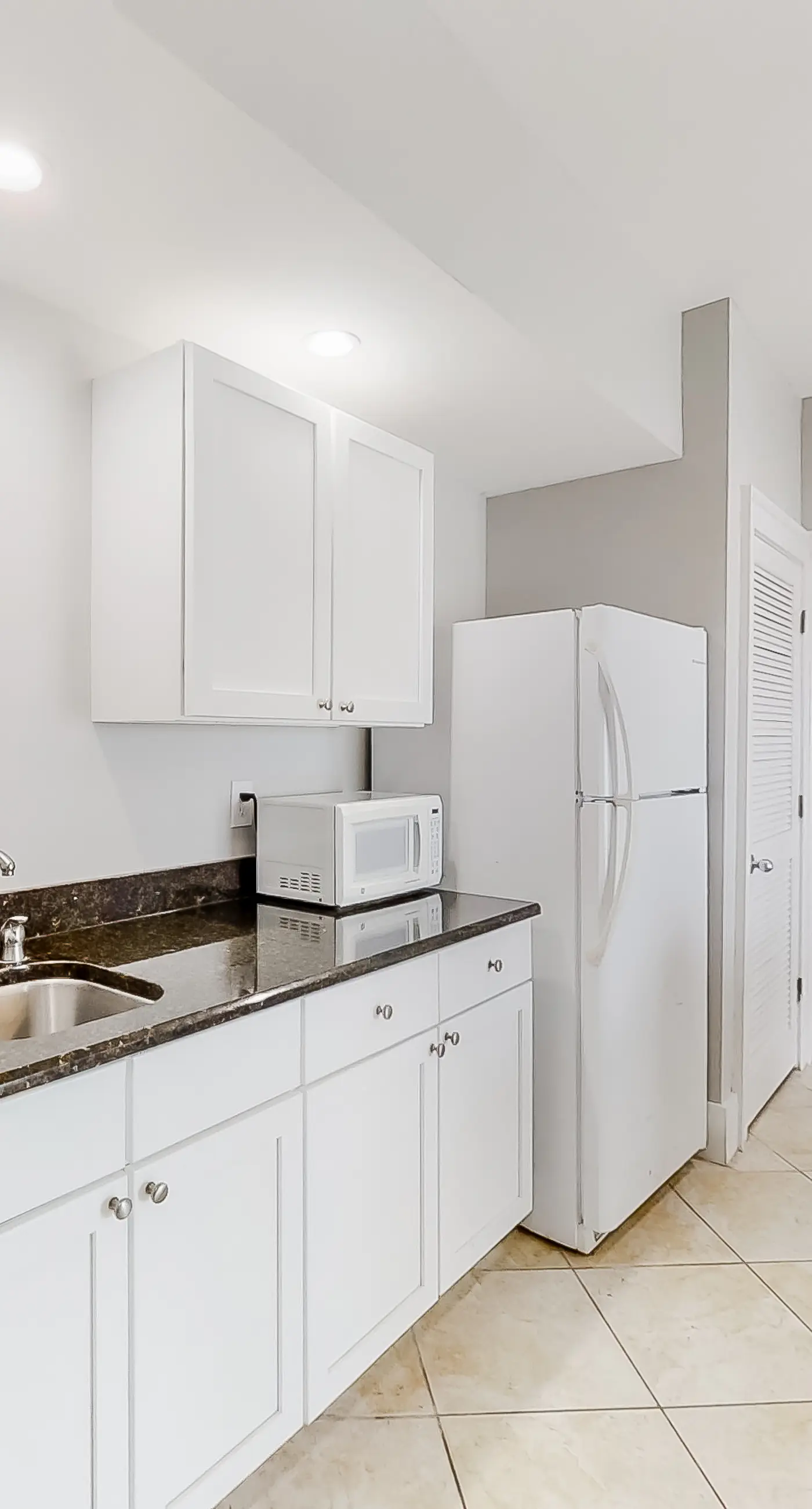 Beautiful Gulf-front home with bright interior, pool, free WiFi, & central AC