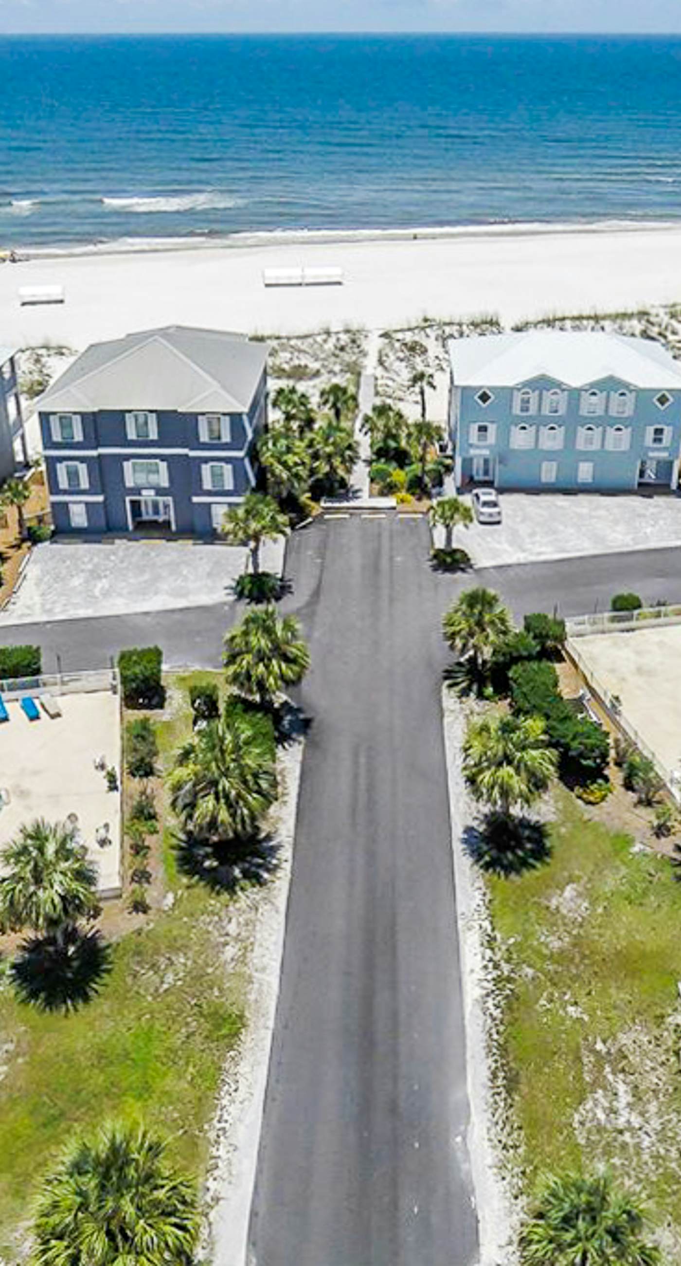 Beautiful Gulf-front home with bright interior, pool, free WiFi, & central AC