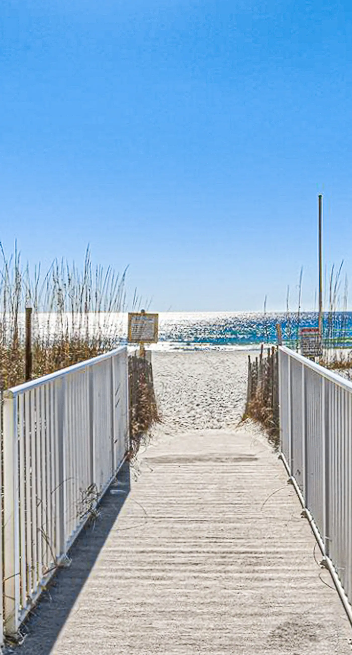 Wonderful condo in beachfront luxury resort with shared pool & tennis