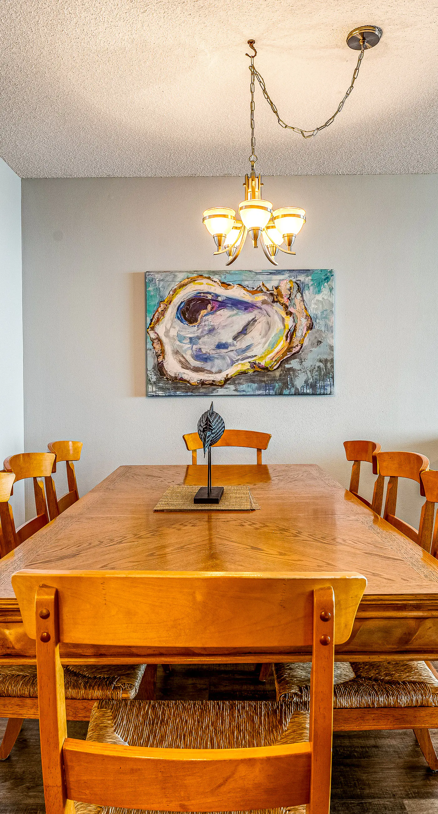 Beautiful condo in beachfront resort with pool & stunning Gulf views