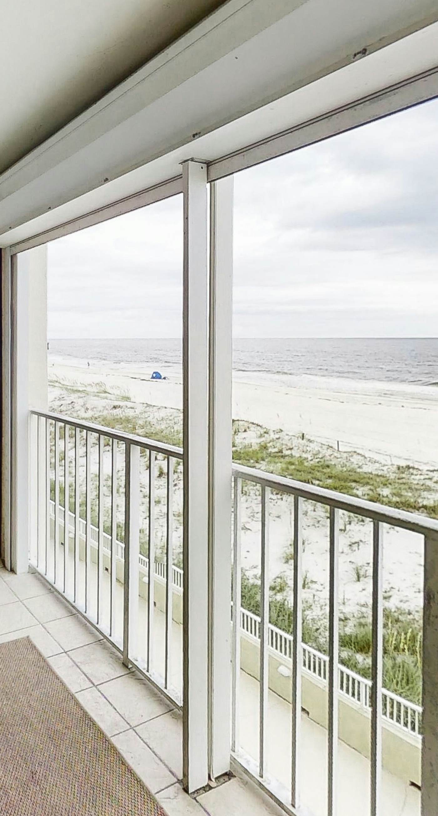 Wonderful Condo in Beachfront Complex w/Shared Pool & Hot Tub, Free WiFi, AC