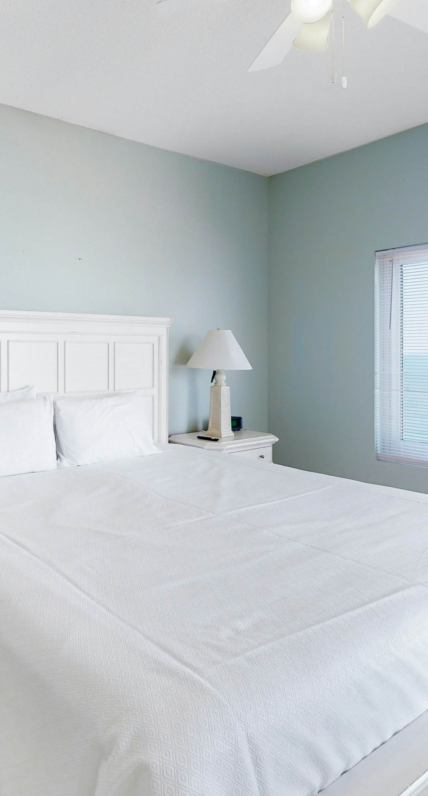 Wonderful Home on 12th Floor of Beachfront Resort w/Shared Pool & Hot Tub, WiFi