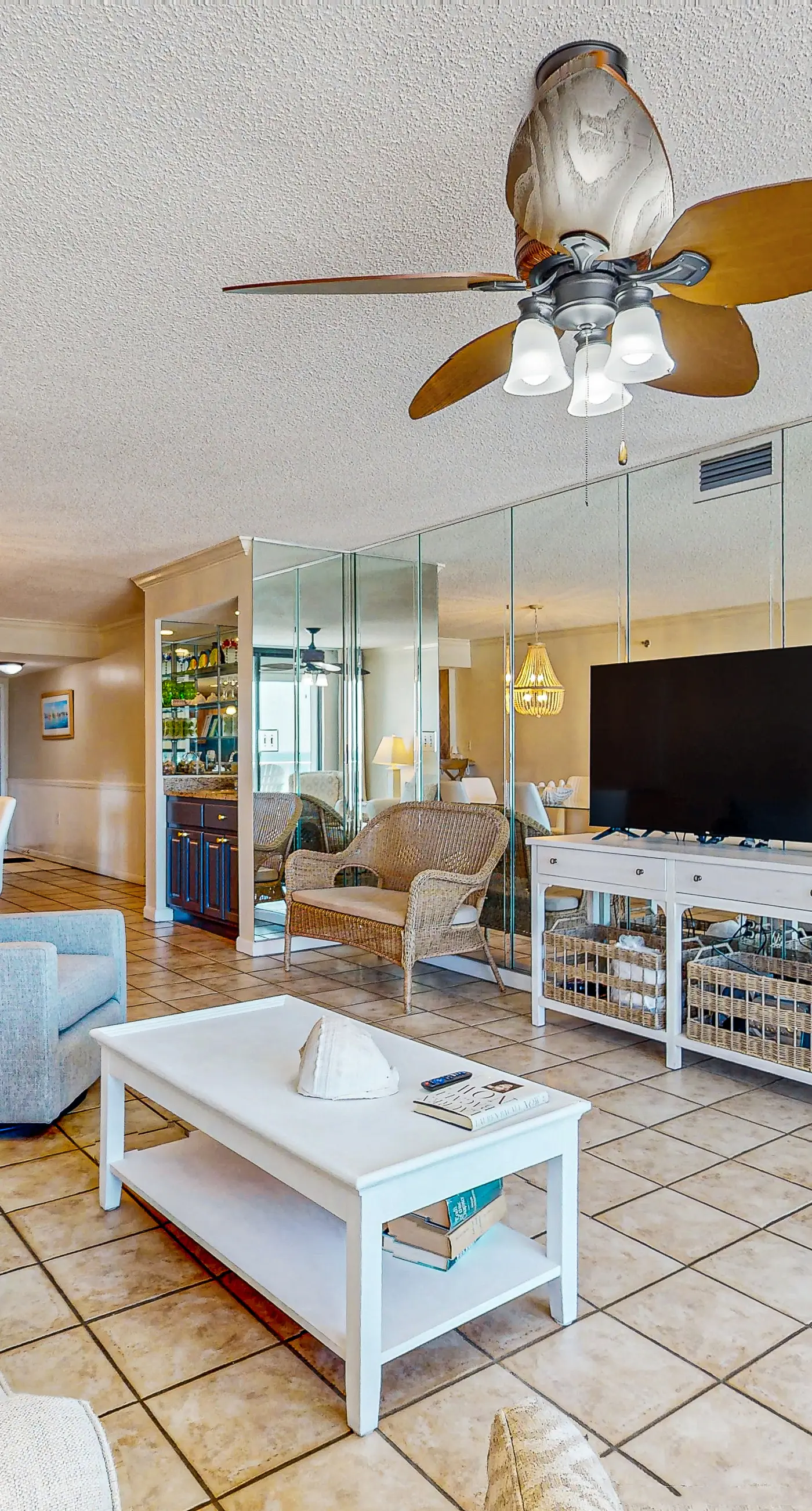 Lovely Condo in Beachfront Resort w/Shared Hot Tub & Pool, Central AC, Free WiFi