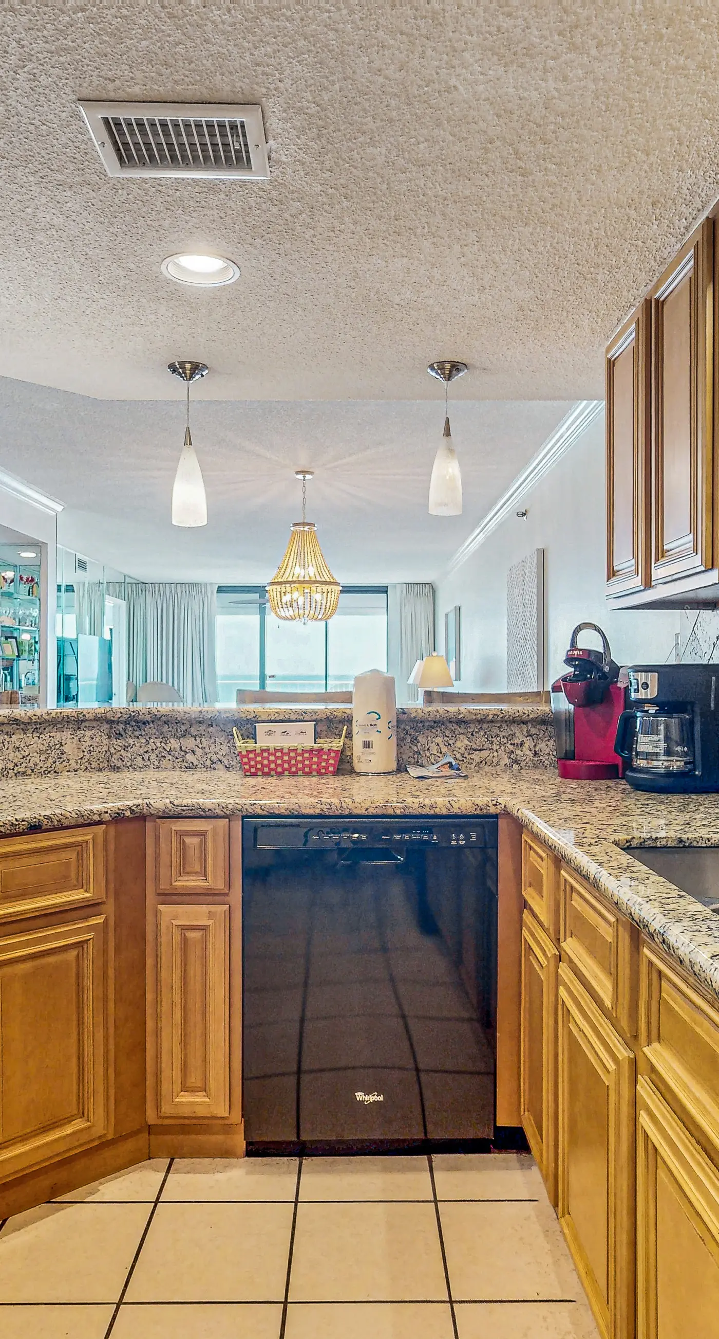 Lovely Condo in Beachfront Resort w/Shared Hot Tub & Pool, Central AC, Free WiFi