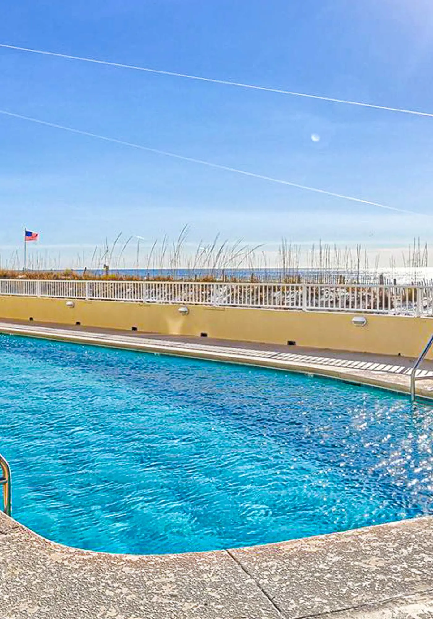 Lovely Condo in Beachfront Resort w/Shared Hot Tub & Pool, Central AC, Free WiFi