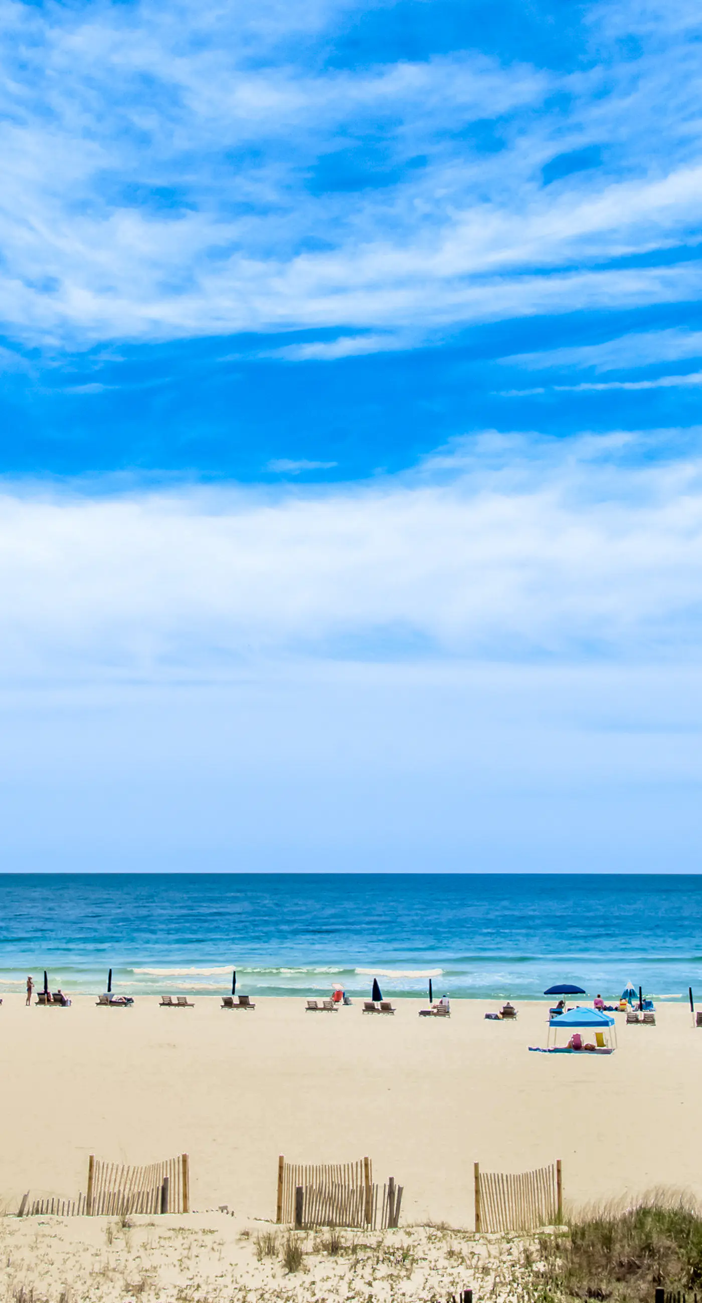 Amazing Seventh-Floor Condo in Beachfront Resort with Free WiFi, Shared Pool