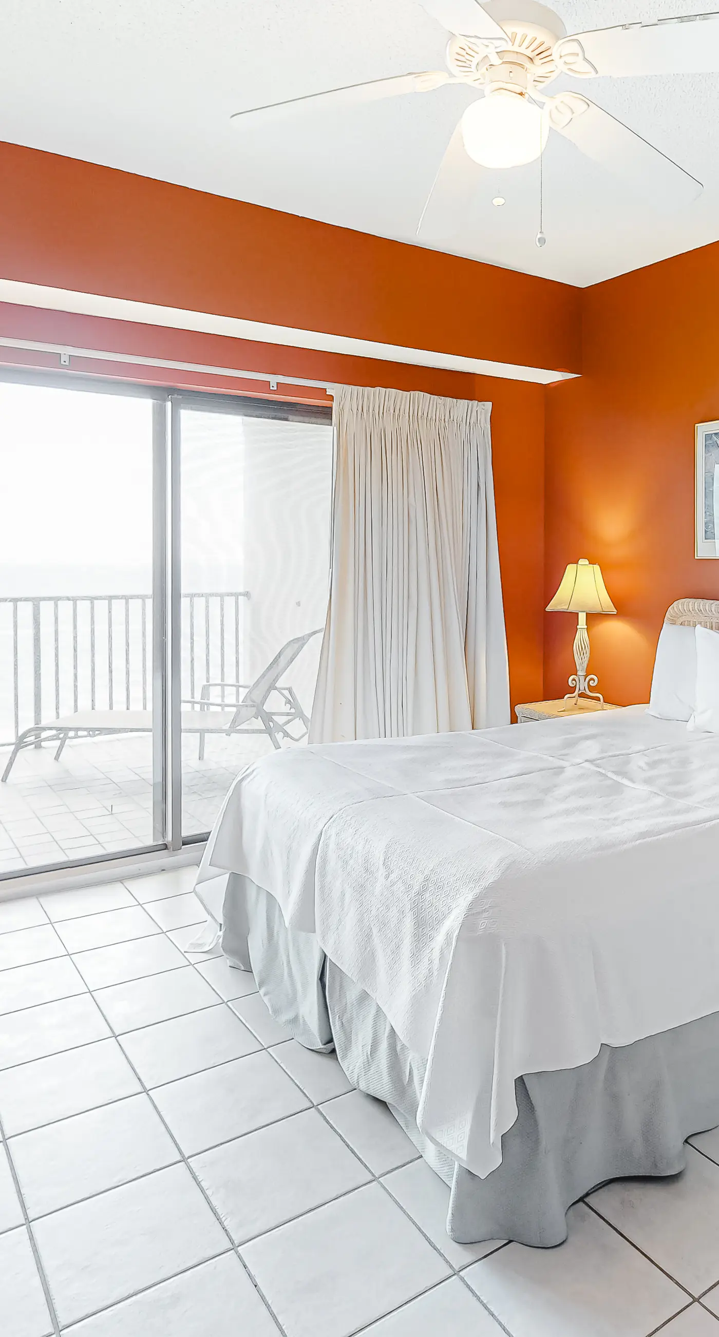 Amazing Seventh-Floor Condo in Beachfront Resort with Free WiFi, Shared Pool