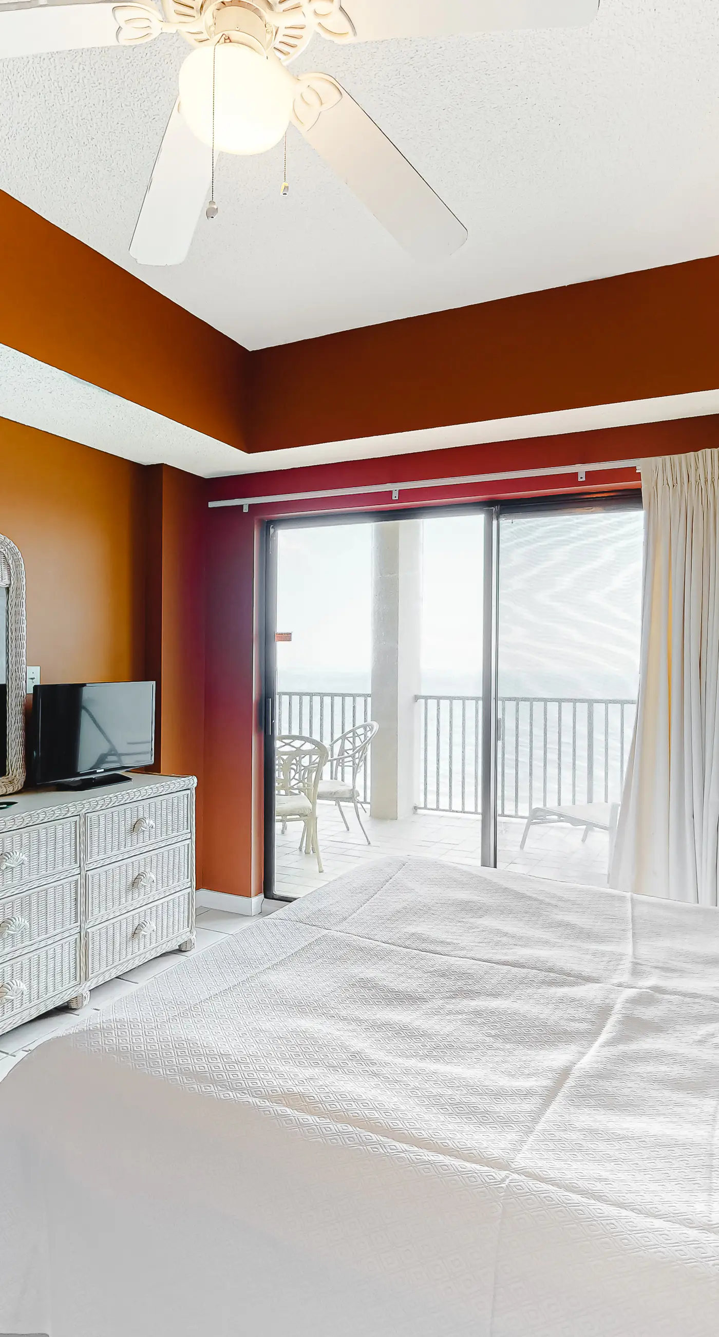 Amazing Seventh-Floor Condo in Beachfront Resort with Free WiFi, Shared Pool