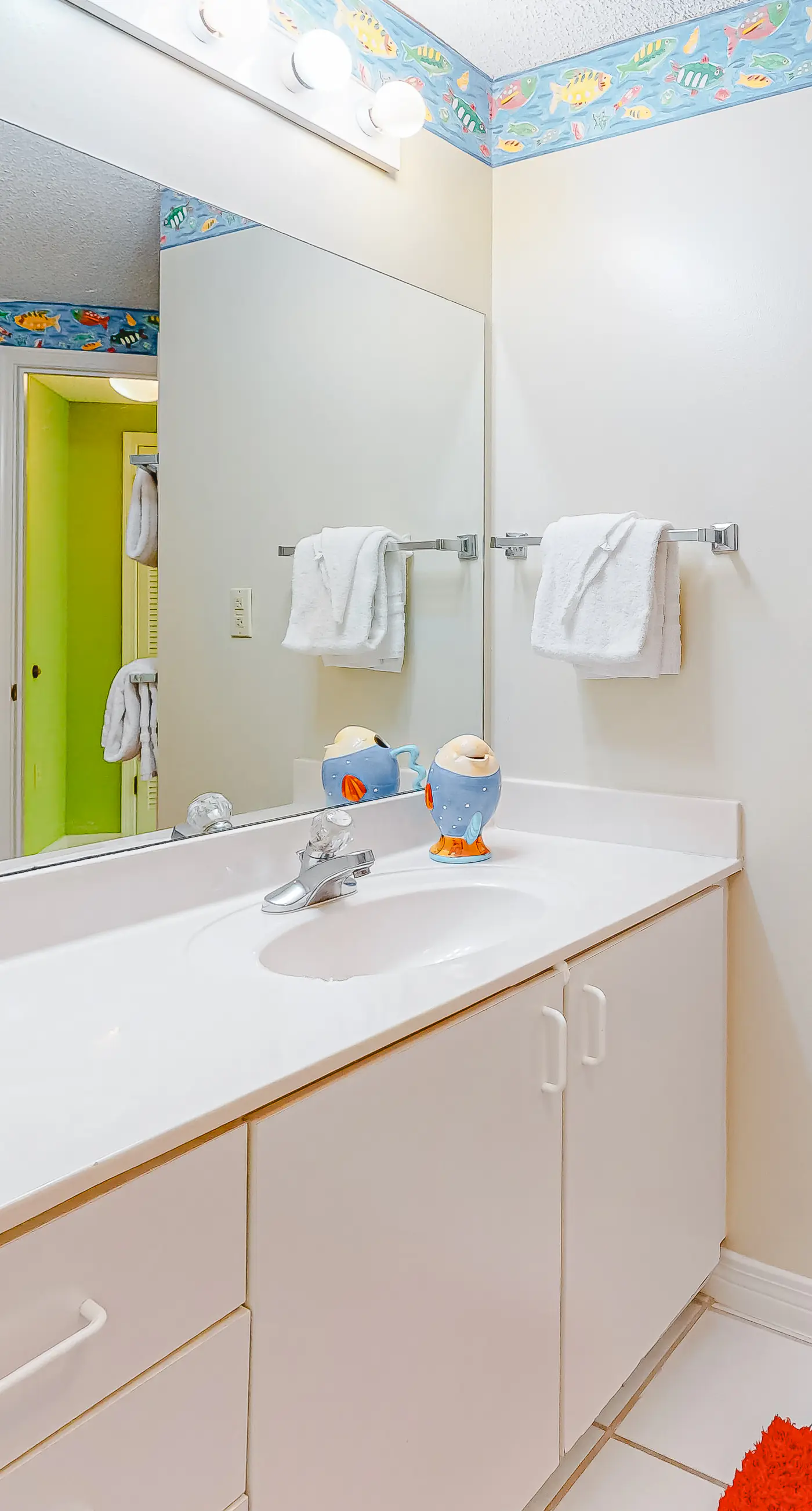 Amazing Seventh-Floor Condo in Beachfront Resort with Free WiFi, Shared Pool