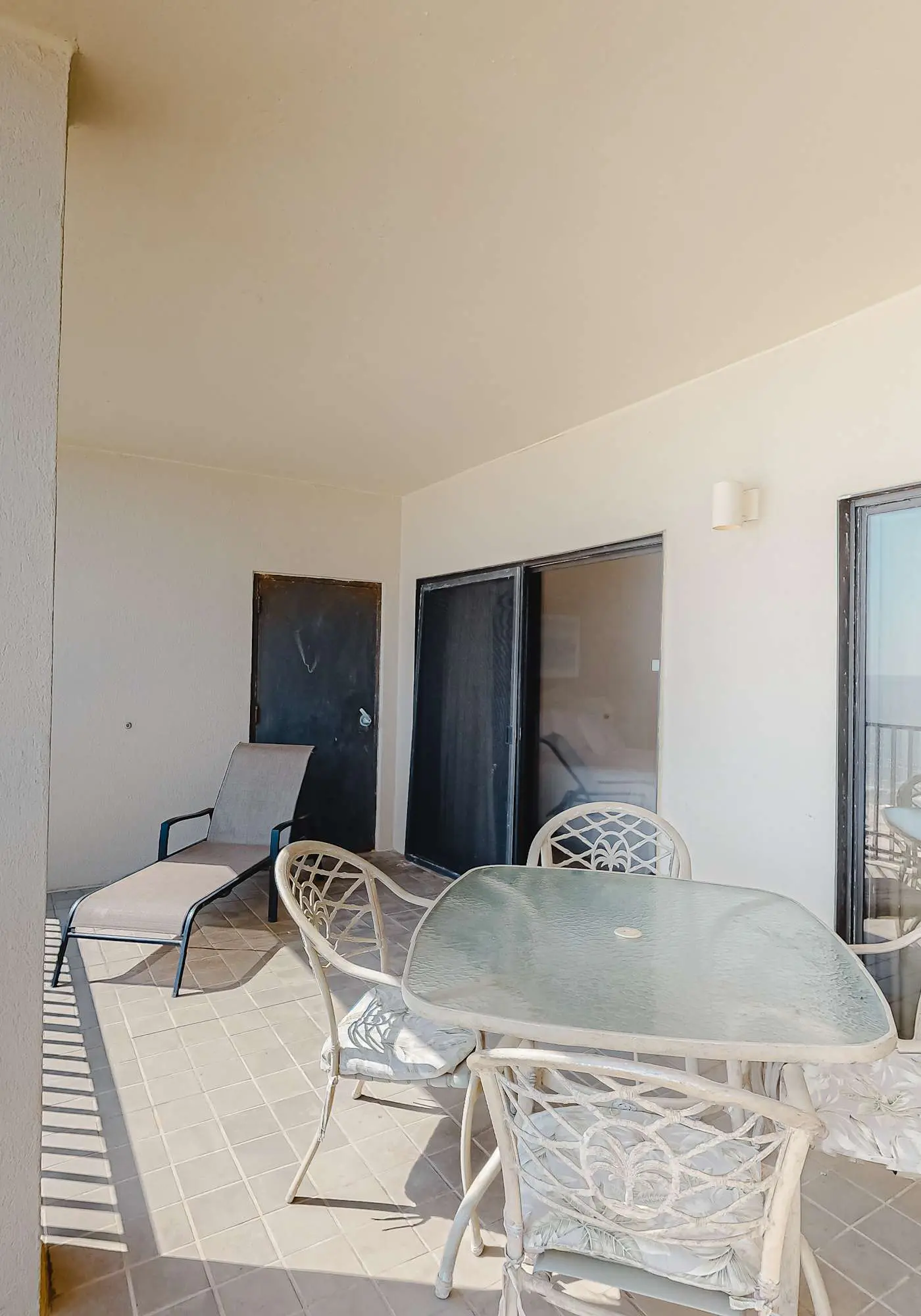 Amazing Seventh-Floor Condo in Beachfront Resort with Free WiFi, Shared Pool