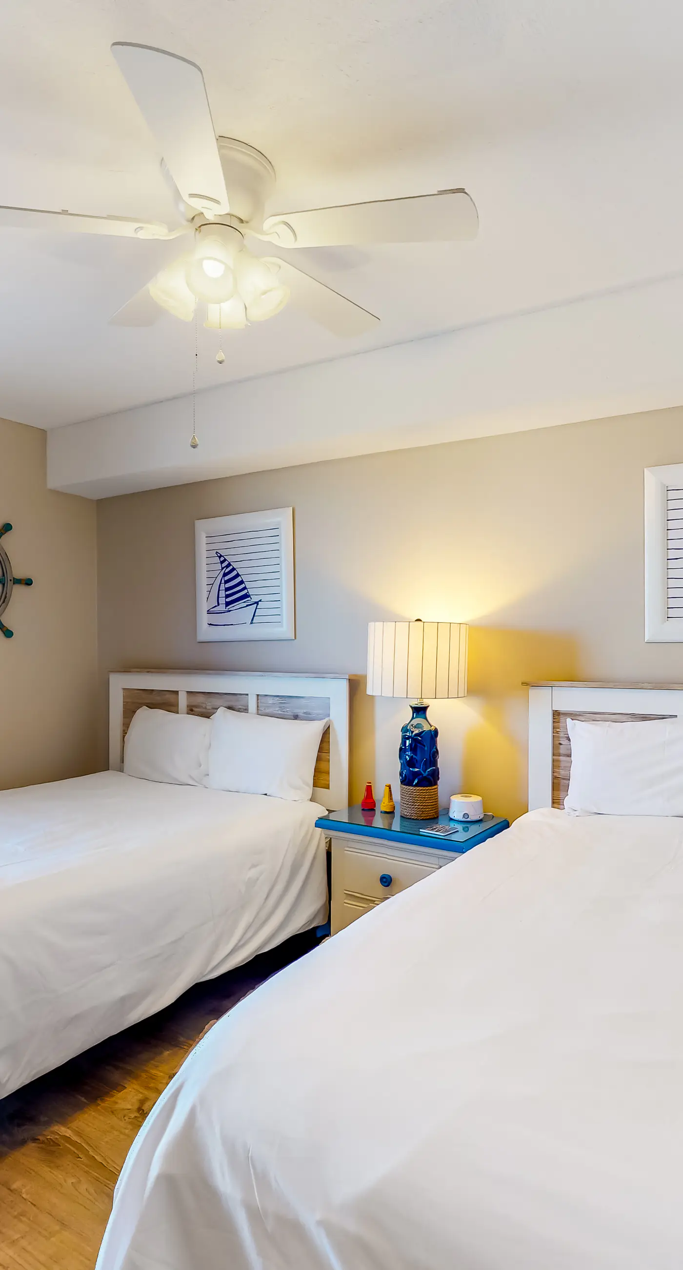 Dreamy beach condo with water views, balcony, pool & beach access