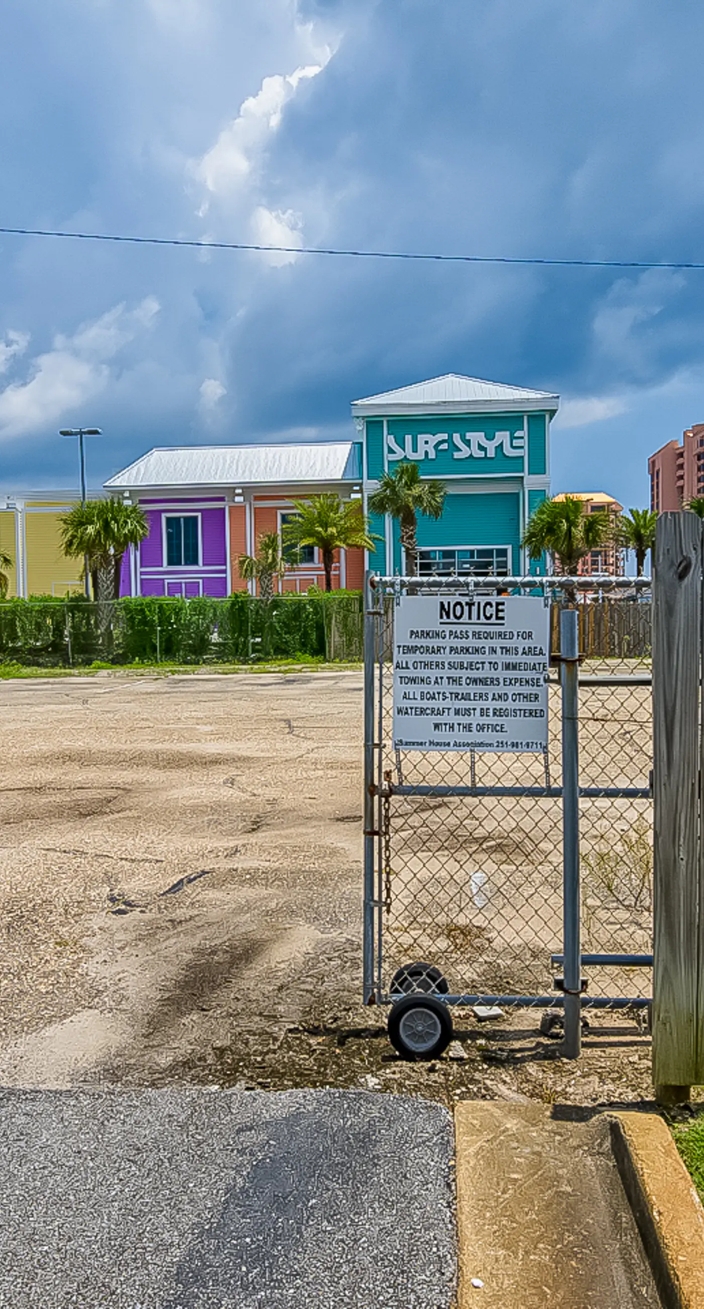 Dreamy beach condo with water views, balcony, pool & beach access