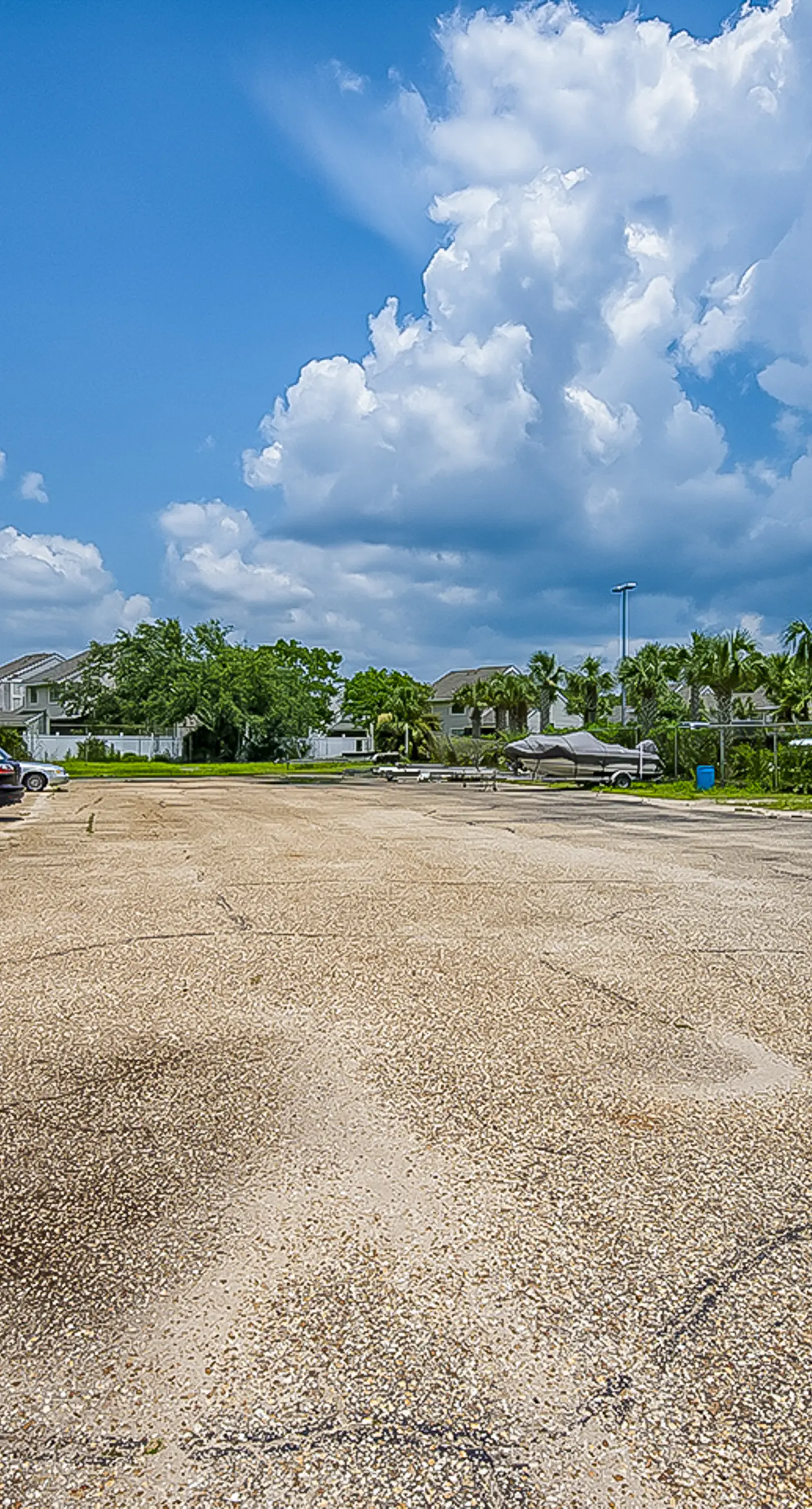 Dreamy beach condo with water views, balcony, pool & beach access