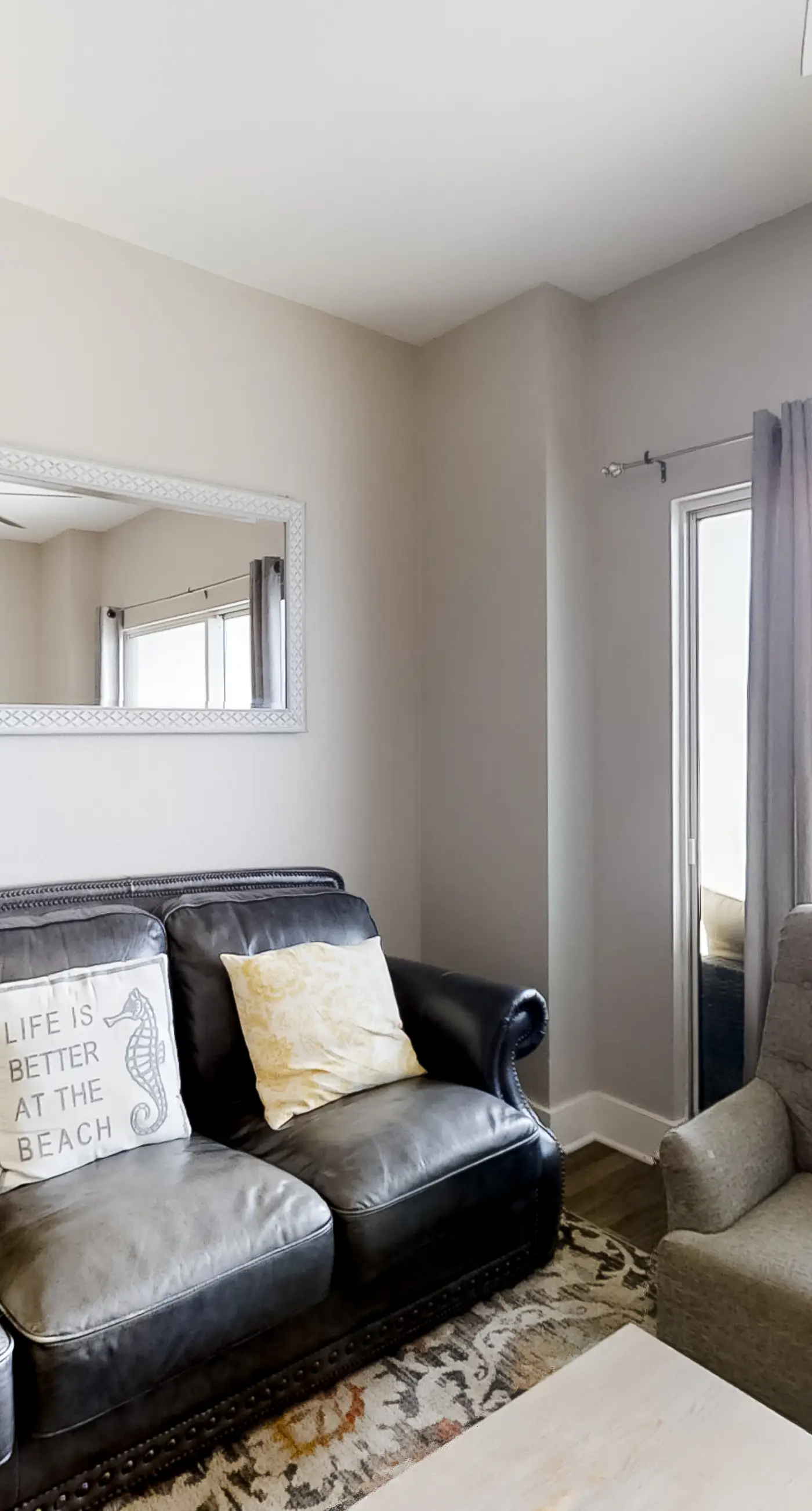 Spacious and Shiny Condo with Shared Pool & Hot Tub, Free WiFi, Central AC