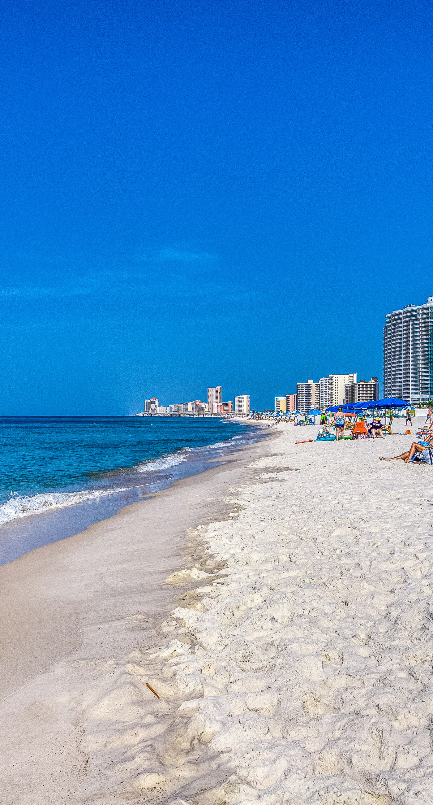 Beautiful Condo in Beachfront Resort w/WiFi, Central AC, Shared Pool & Hot Tub