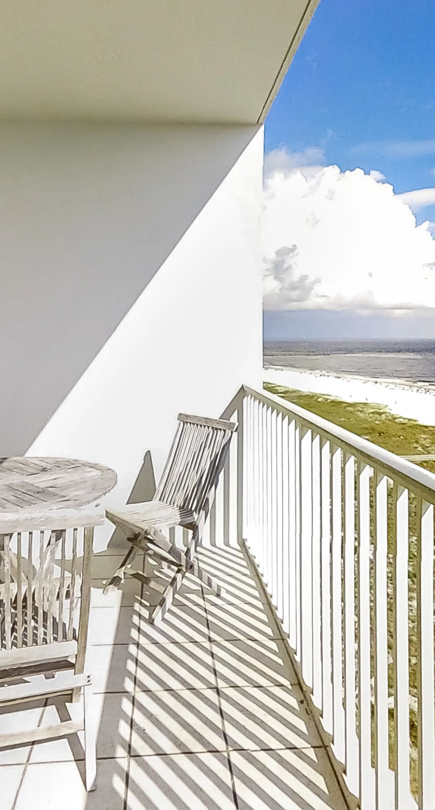 Beautiful Condo in Beachfront Resort w/WiFi, Central AC, Shared Pool & Hot Tub