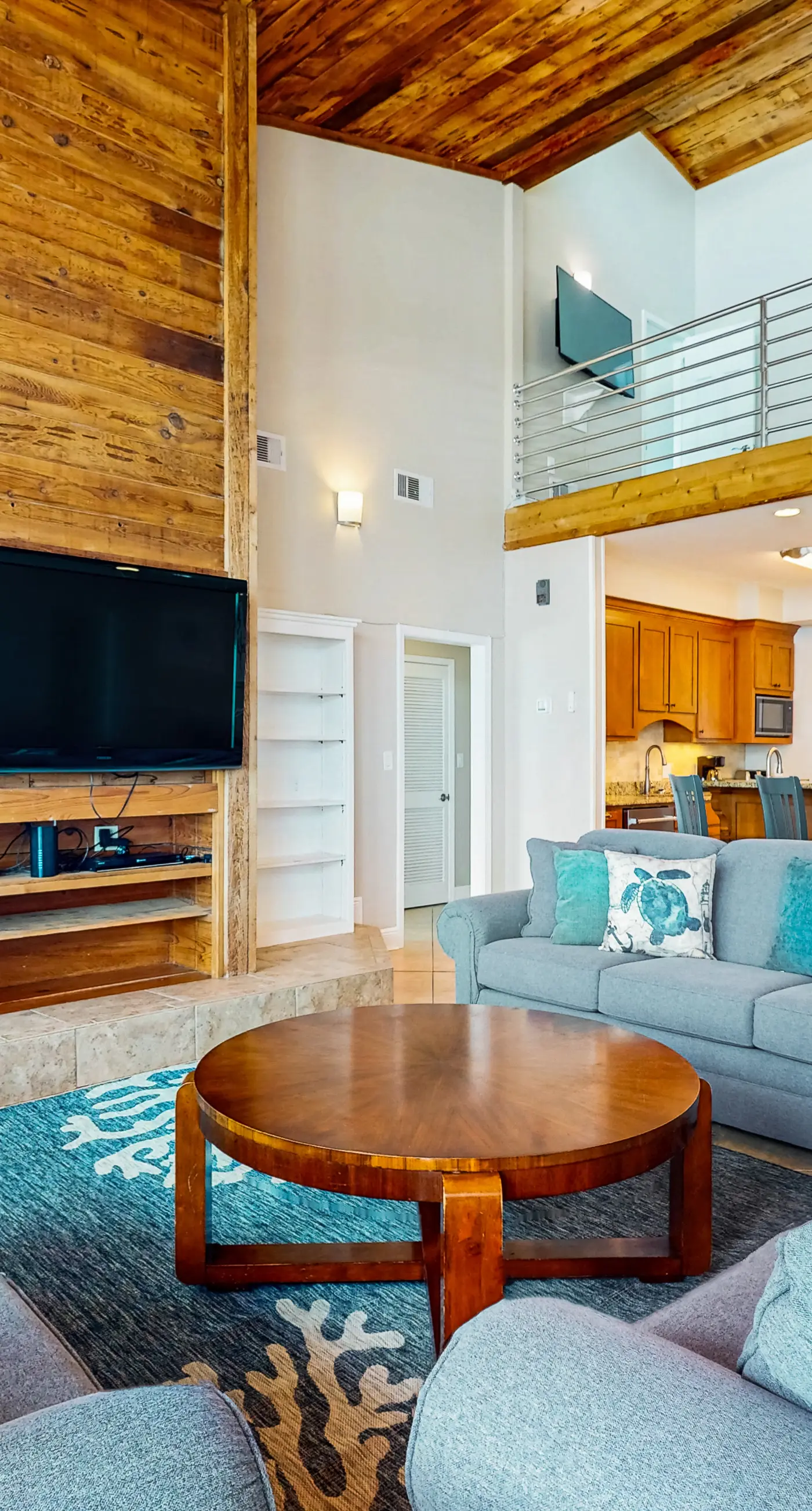 Amazing beachfront oasis with Gulf views, free WiFi, pool, and central AC