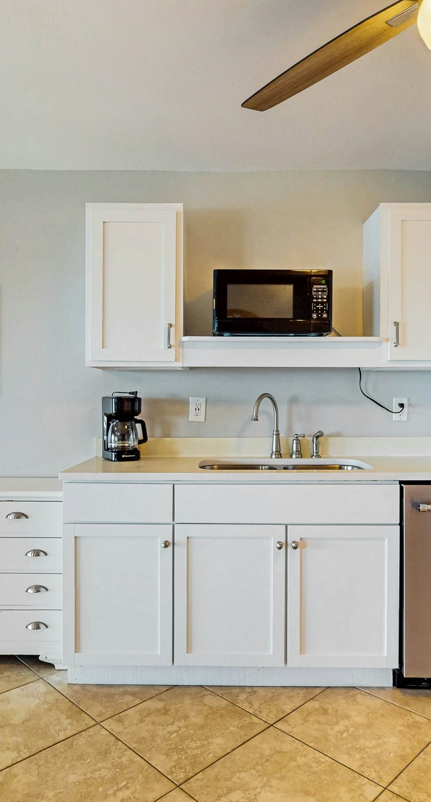 Amazing beachfront oasis with Gulf views, free WiFi, pool, and central AC