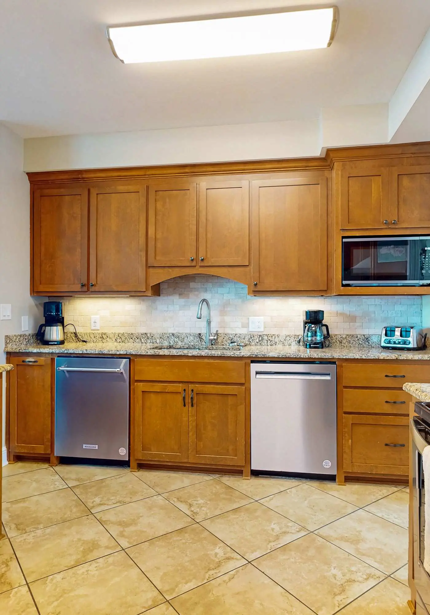 Amazing beachfront oasis with Gulf views, free WiFi, pool, and central AC