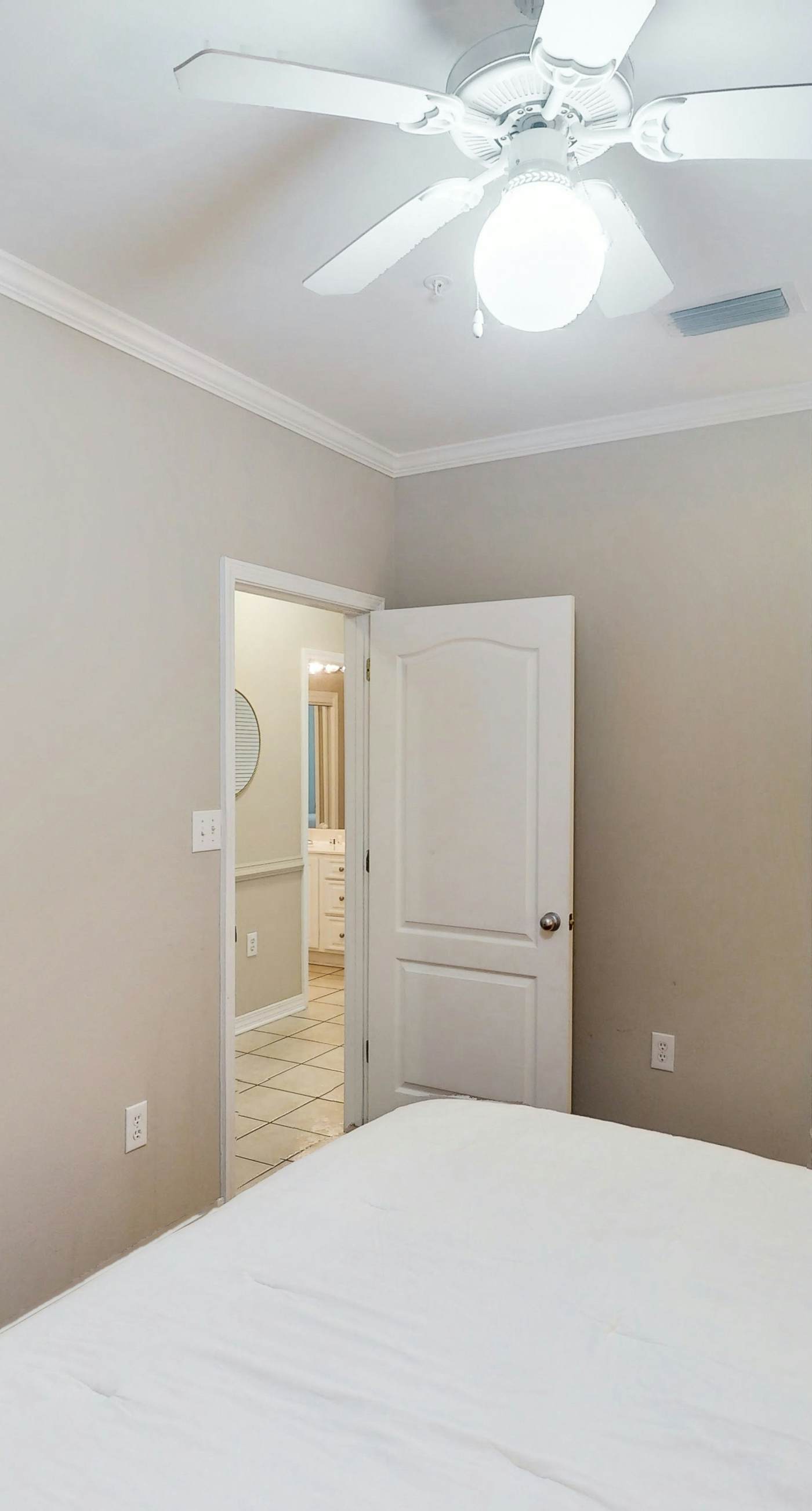 Beachfront at Marlin Key, Dazzling Views, Pool & Private Boardwalk to Sand