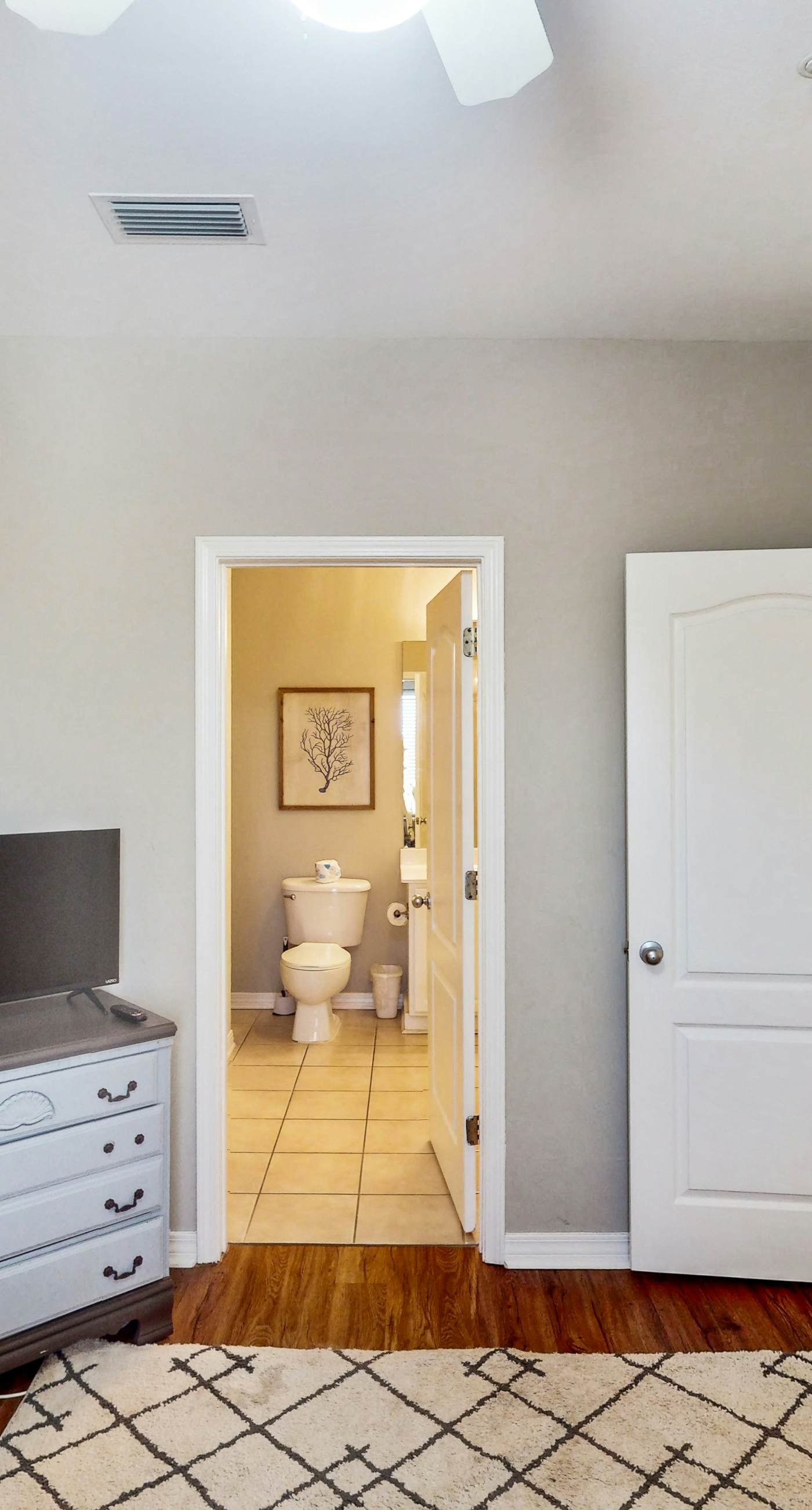 Beachfront at Marlin Key, Dazzling Views, Pool & Private Boardwalk to Sand