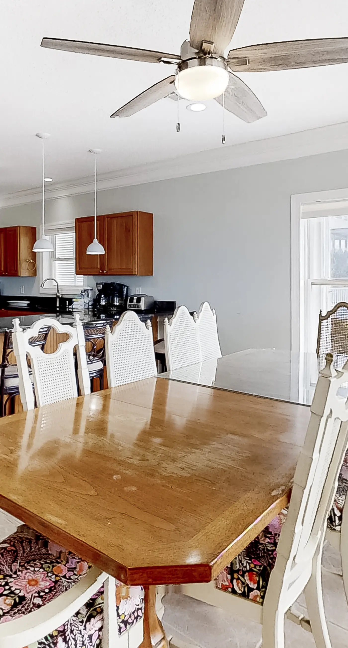 Spacious beachfront home with large balconies & pool access