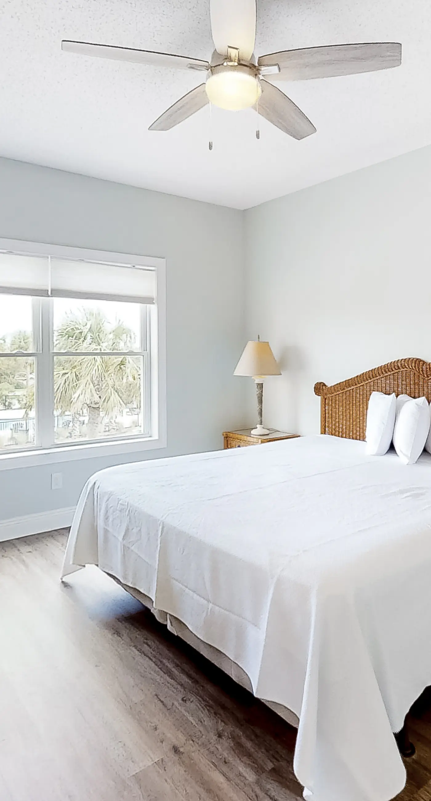 Spacious beachfront home with large balconies & pool access