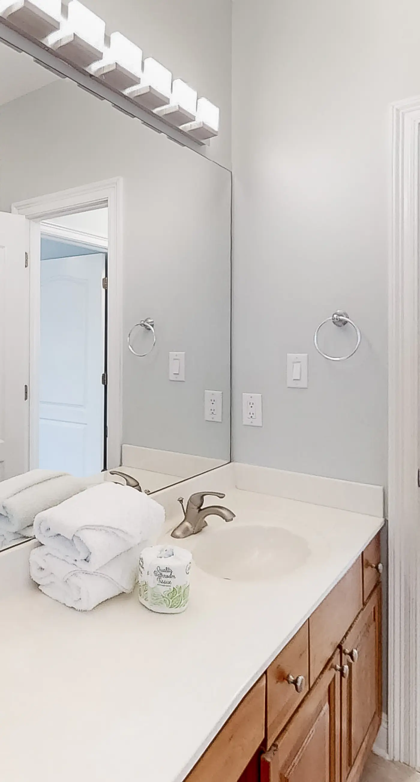 Spacious beachfront home with large balconies & pool access