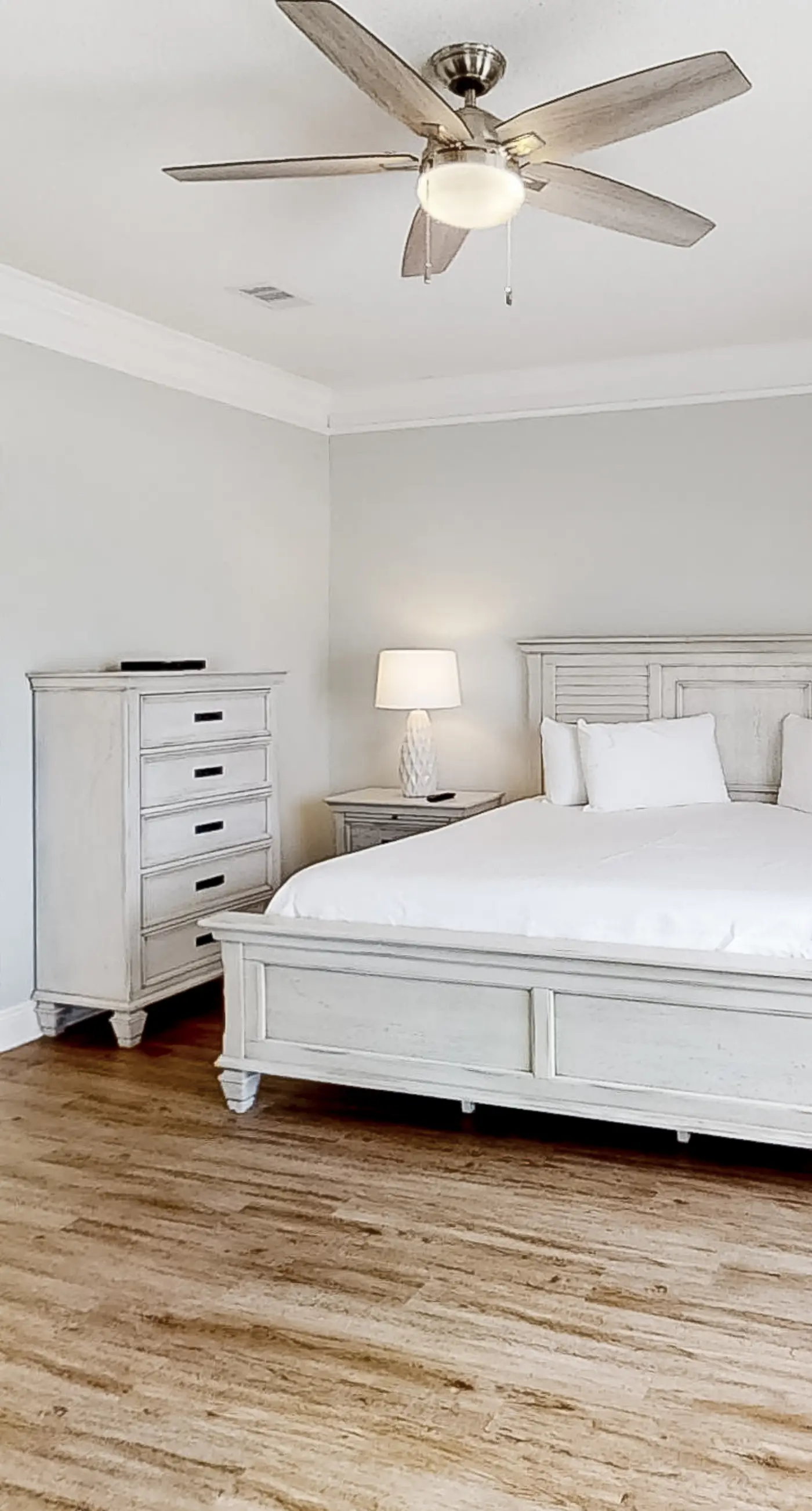 Spacious beachfront home with large balconies & pool access