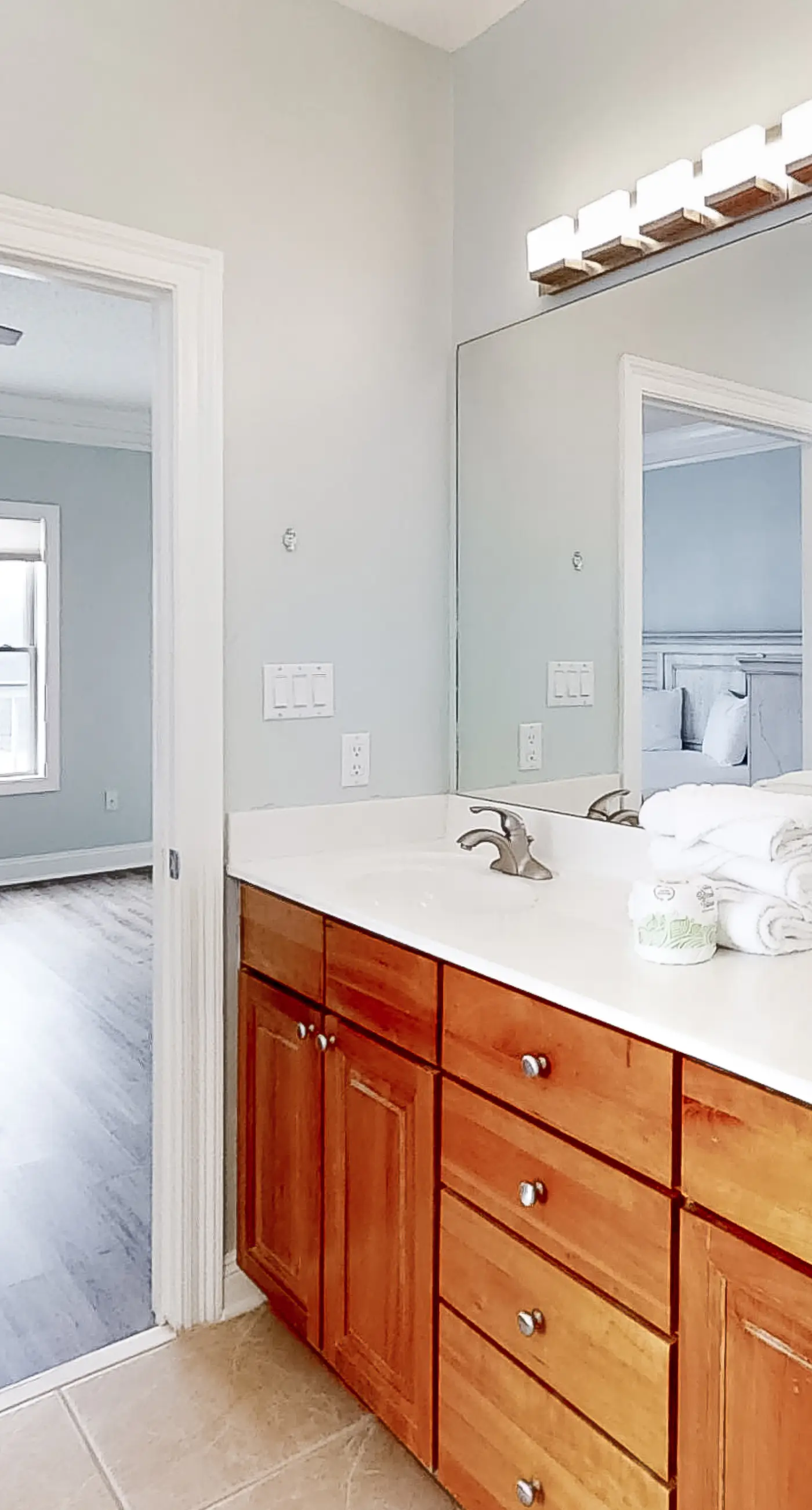 Spacious beachfront home with large balconies & pool access