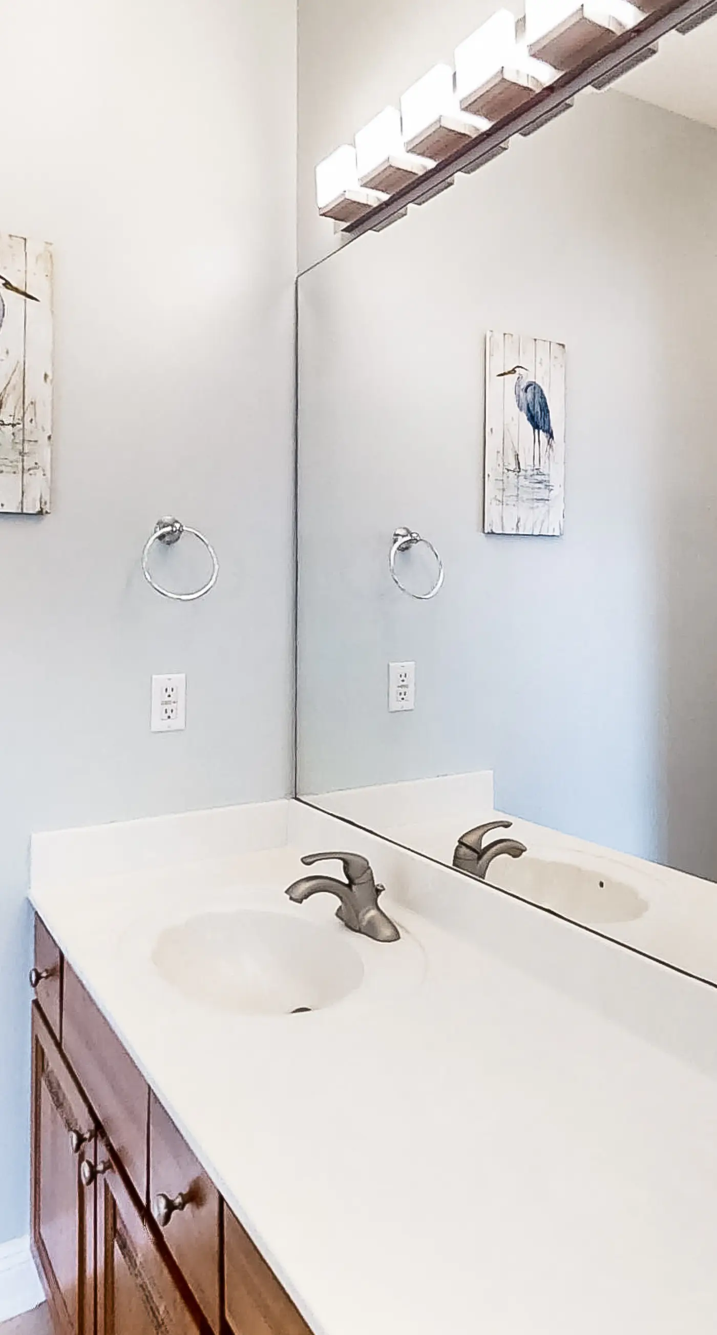 Spacious beachfront home with large balconies & pool access