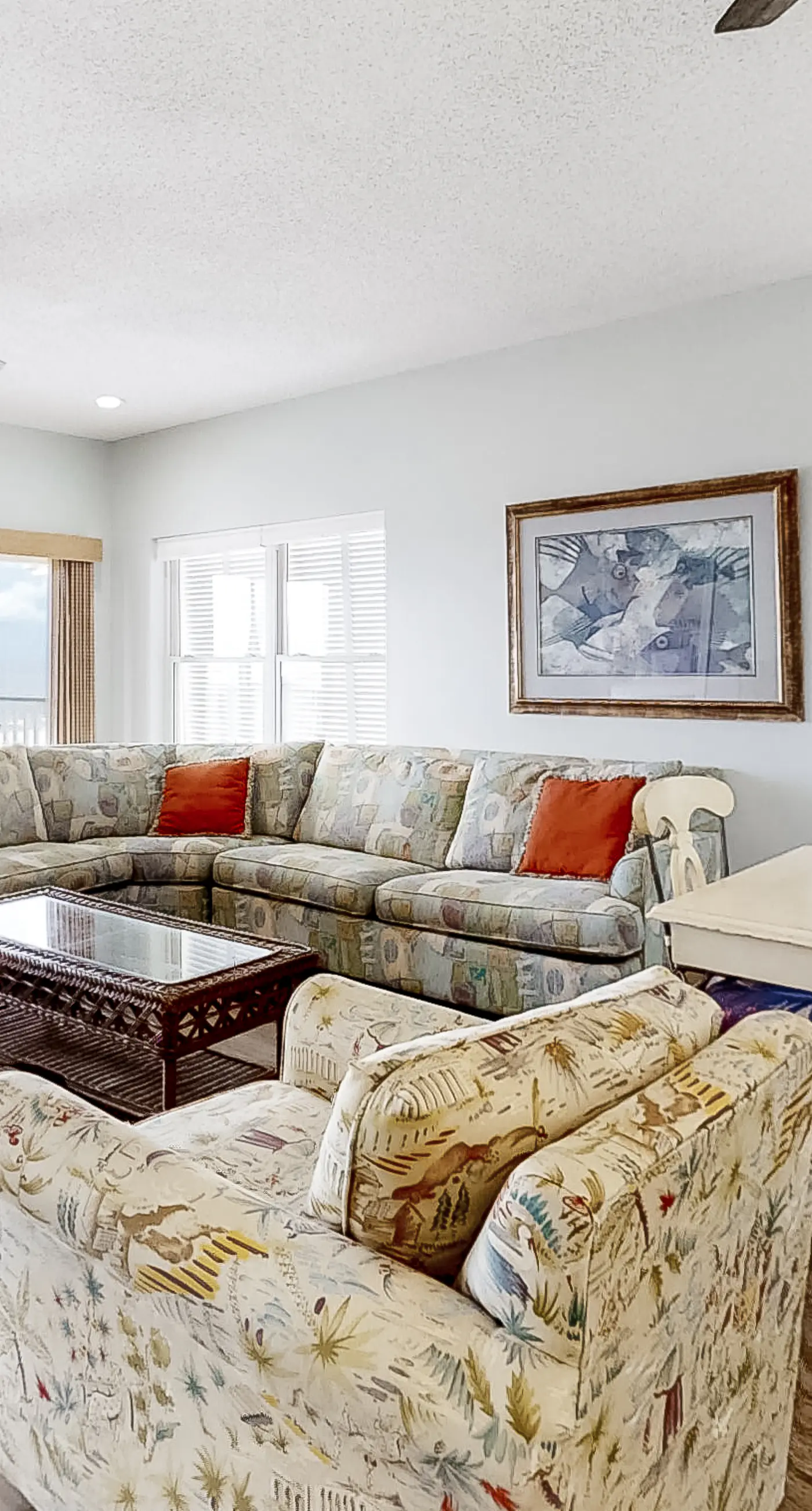 Spacious beachfront home with large balconies & pool access