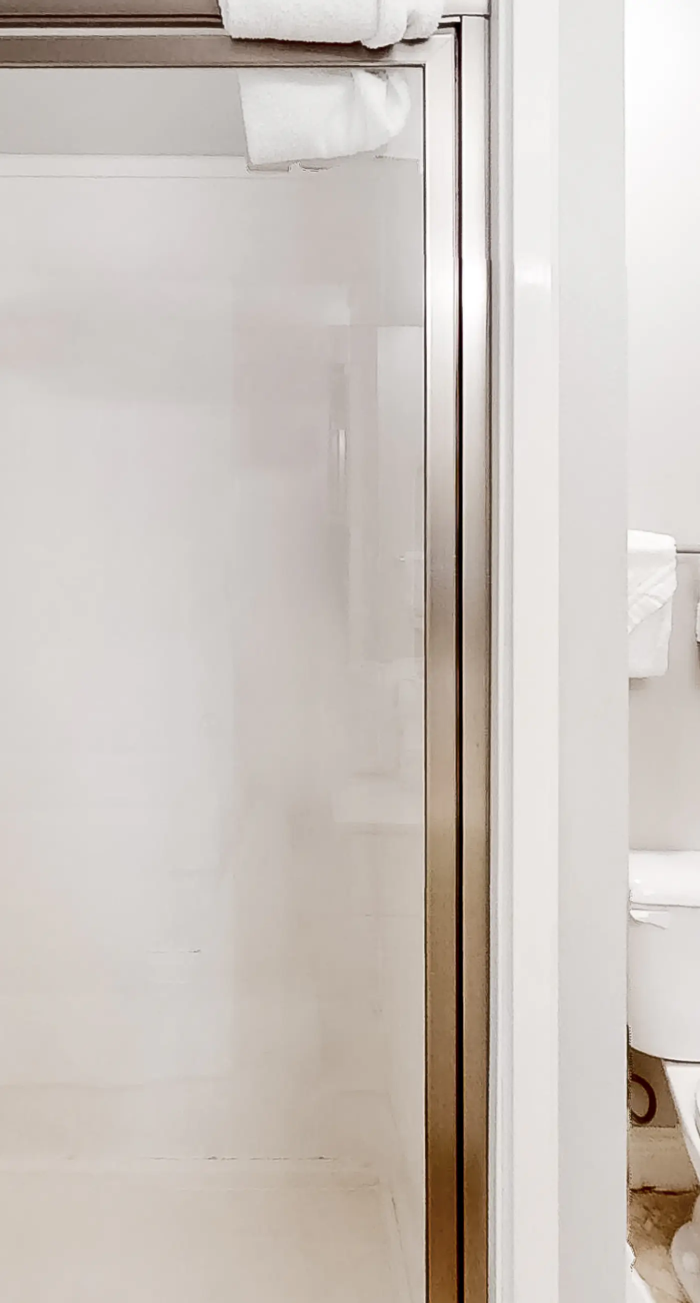 Spacious beachfront home with large balconies & pool access