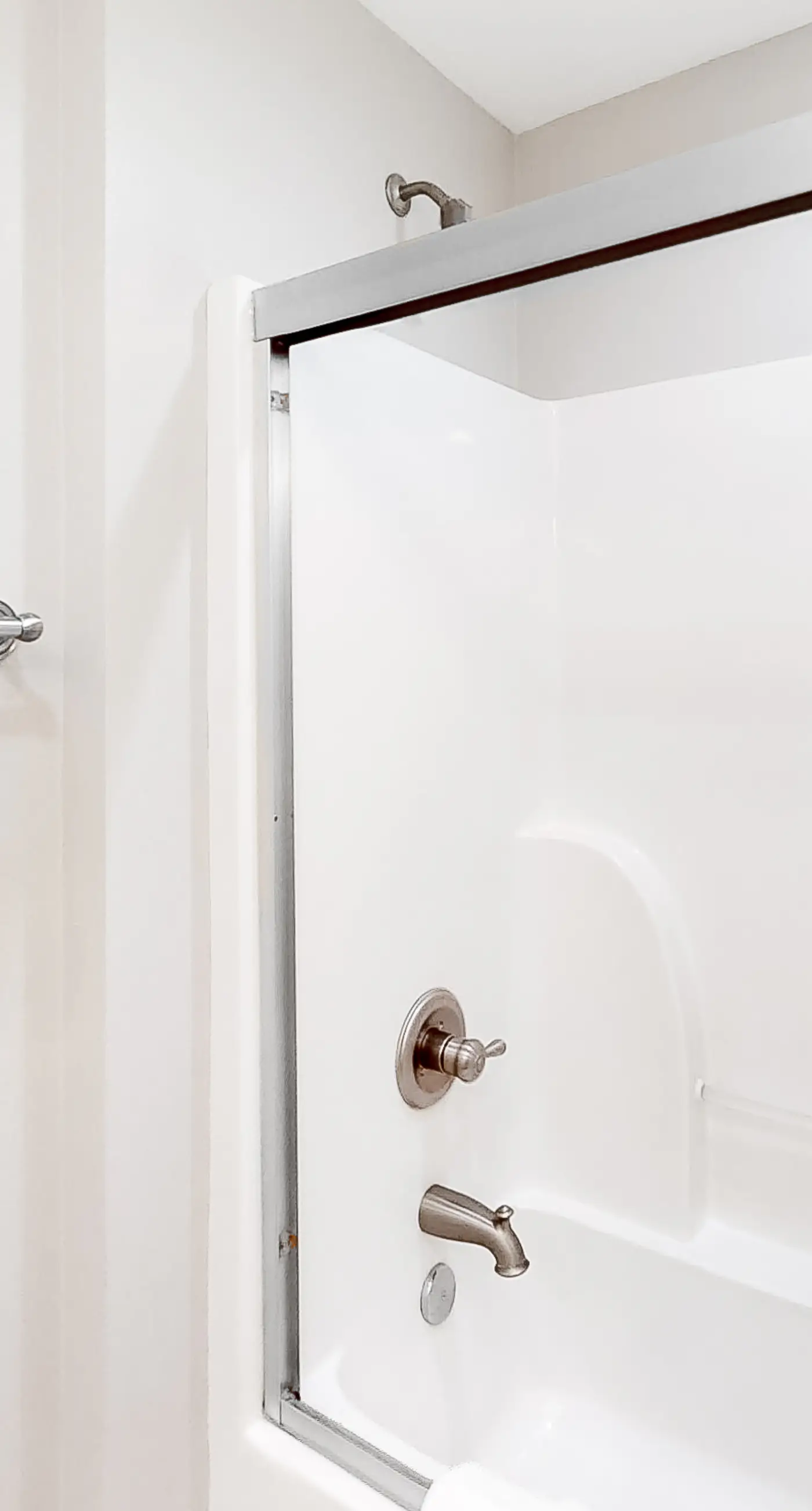 Spacious beachfront home with large balconies & pool access