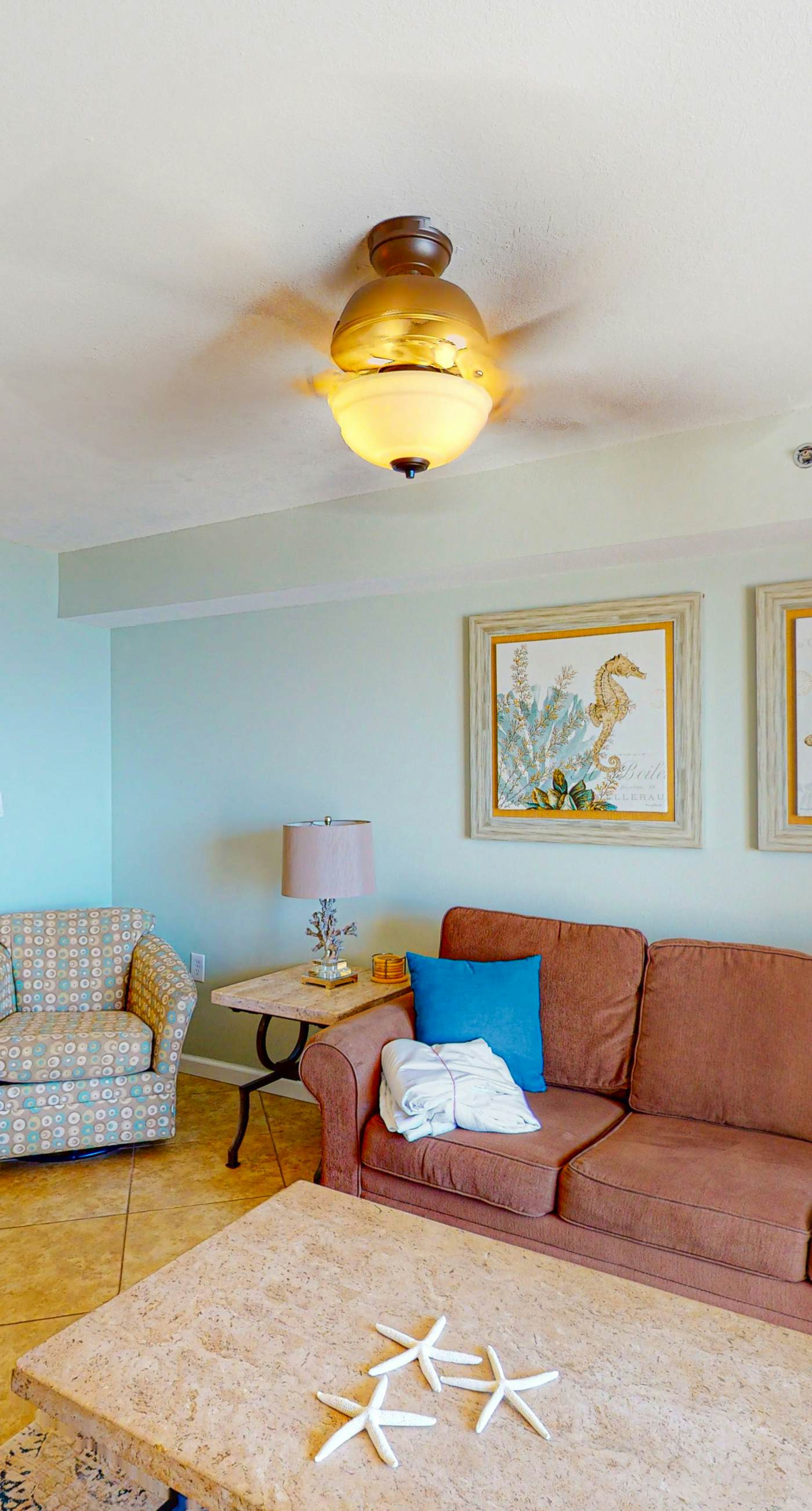 Gulf-front condo with beach access, private balcony, hot tub, pools & BBQ