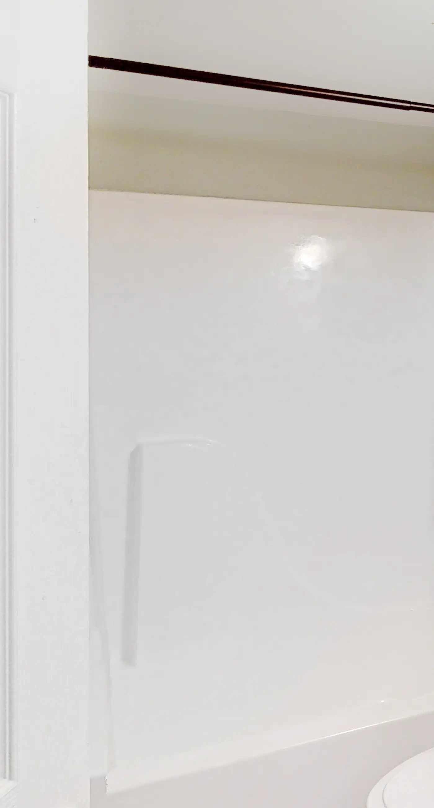 Gulf-front condo with beach access, private balcony, hot tub, pools & BBQ